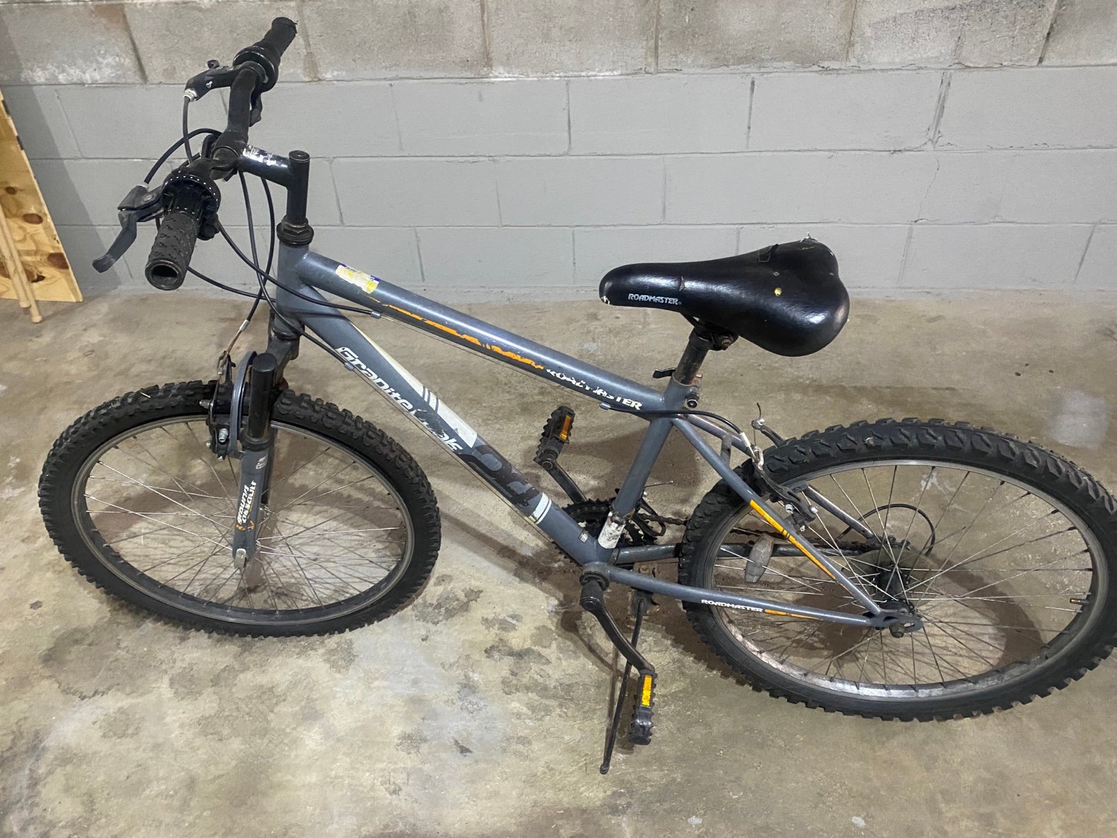 Roadmasrer Granite 24” Mountain Bike