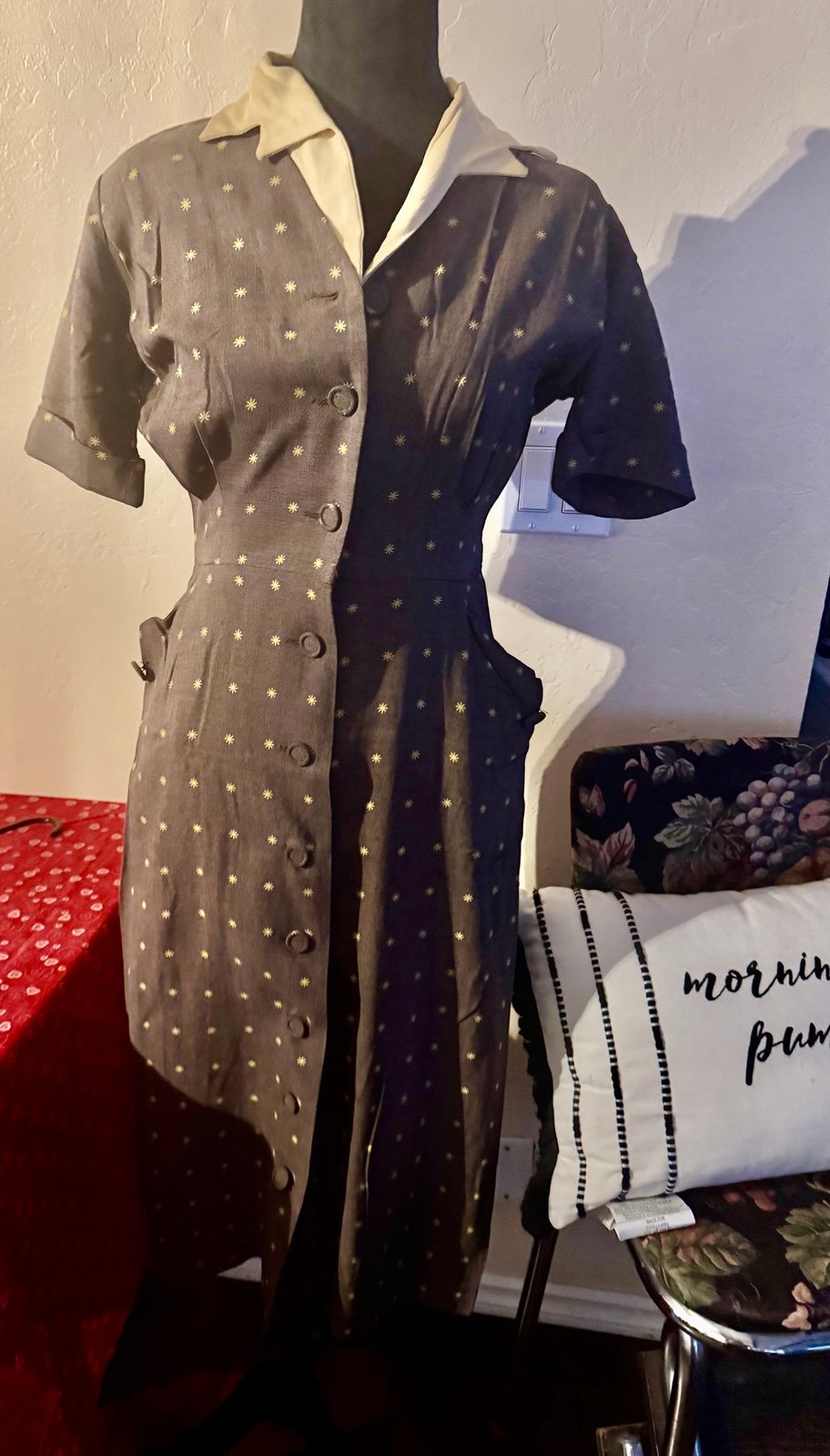 Vintage 1950s Grey with gold stars ‘Lenbarry’ Pencil Dress | sm/m