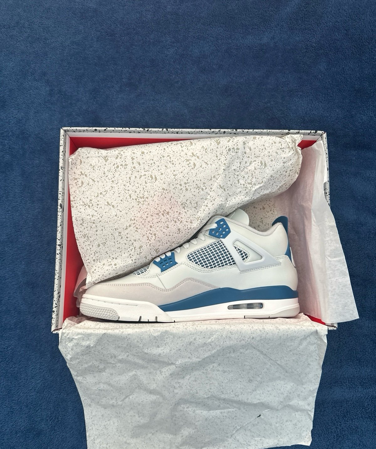 Jordan 4 military blue
