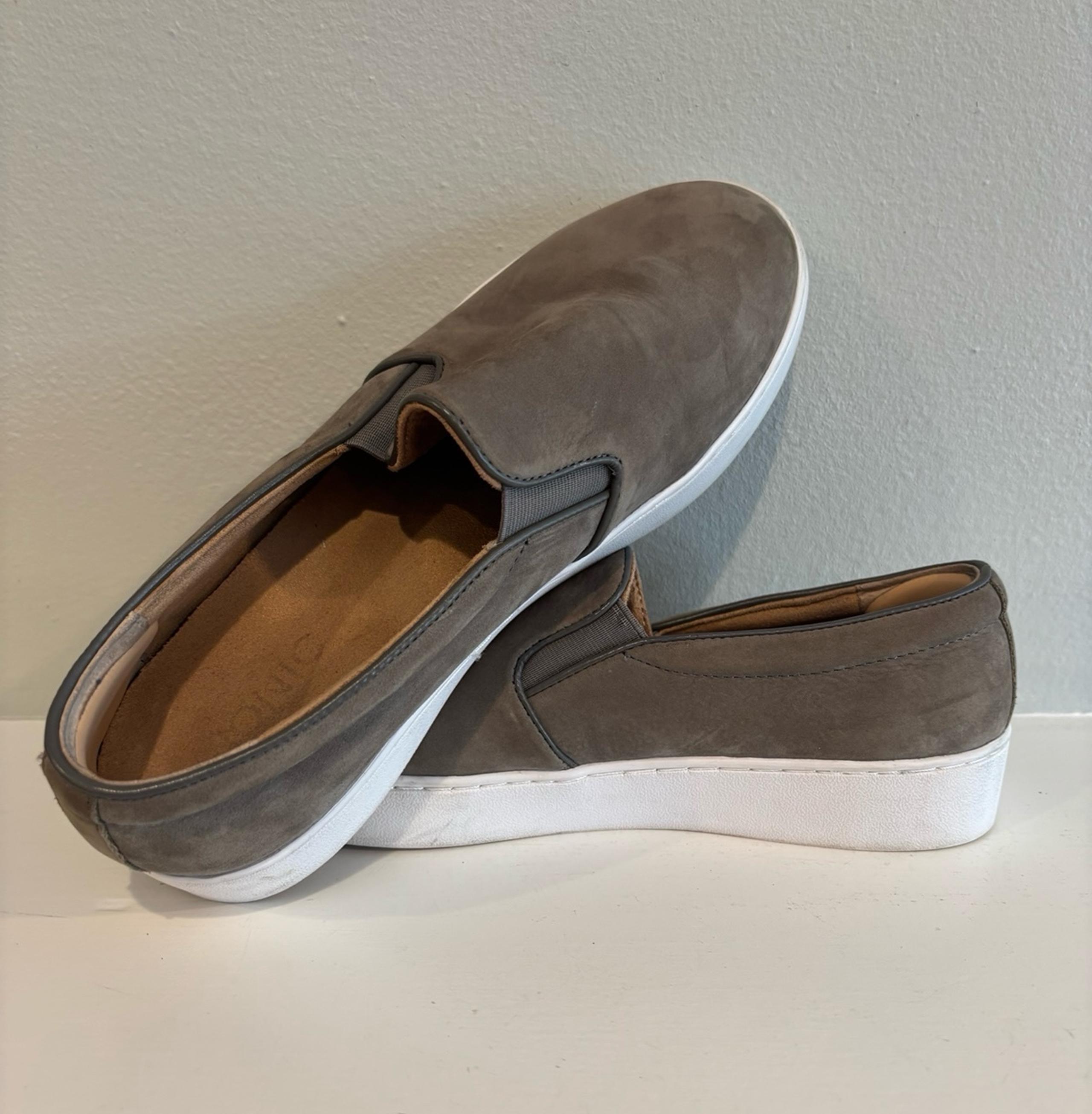 Vionic Women's Sz 8.5 Gray Suede Midi Slip On Sneakers Comfort Shoes