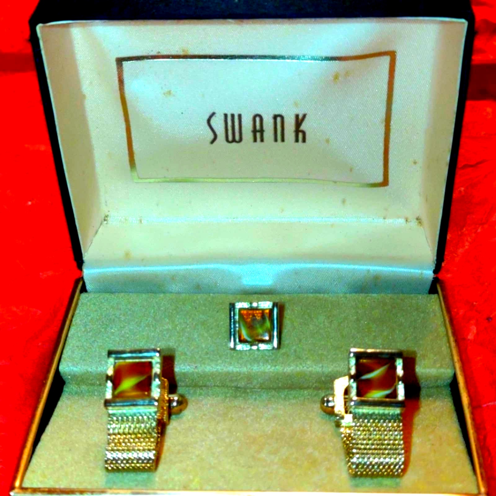 Gorgeous Swank cufflink set with tie pin