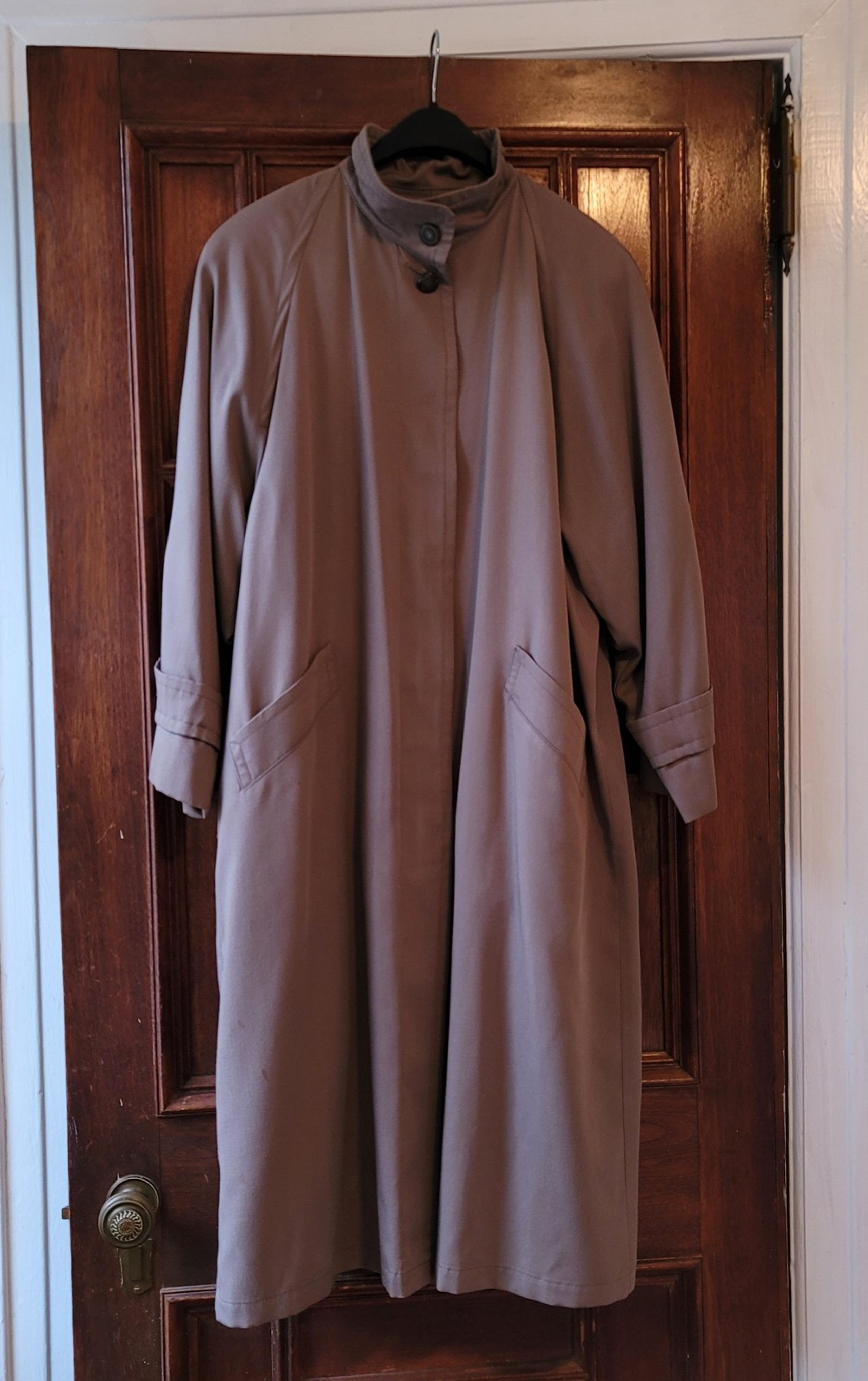 Vintage London Fog Womens Trench Coat W Zip Out Lining Size 14 P-Khaki