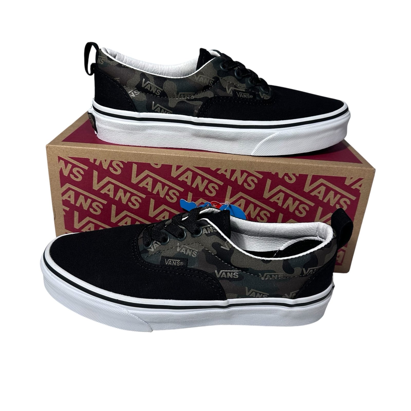Vans Logo Camo NWT boys shoes Era elastic lace size 3
