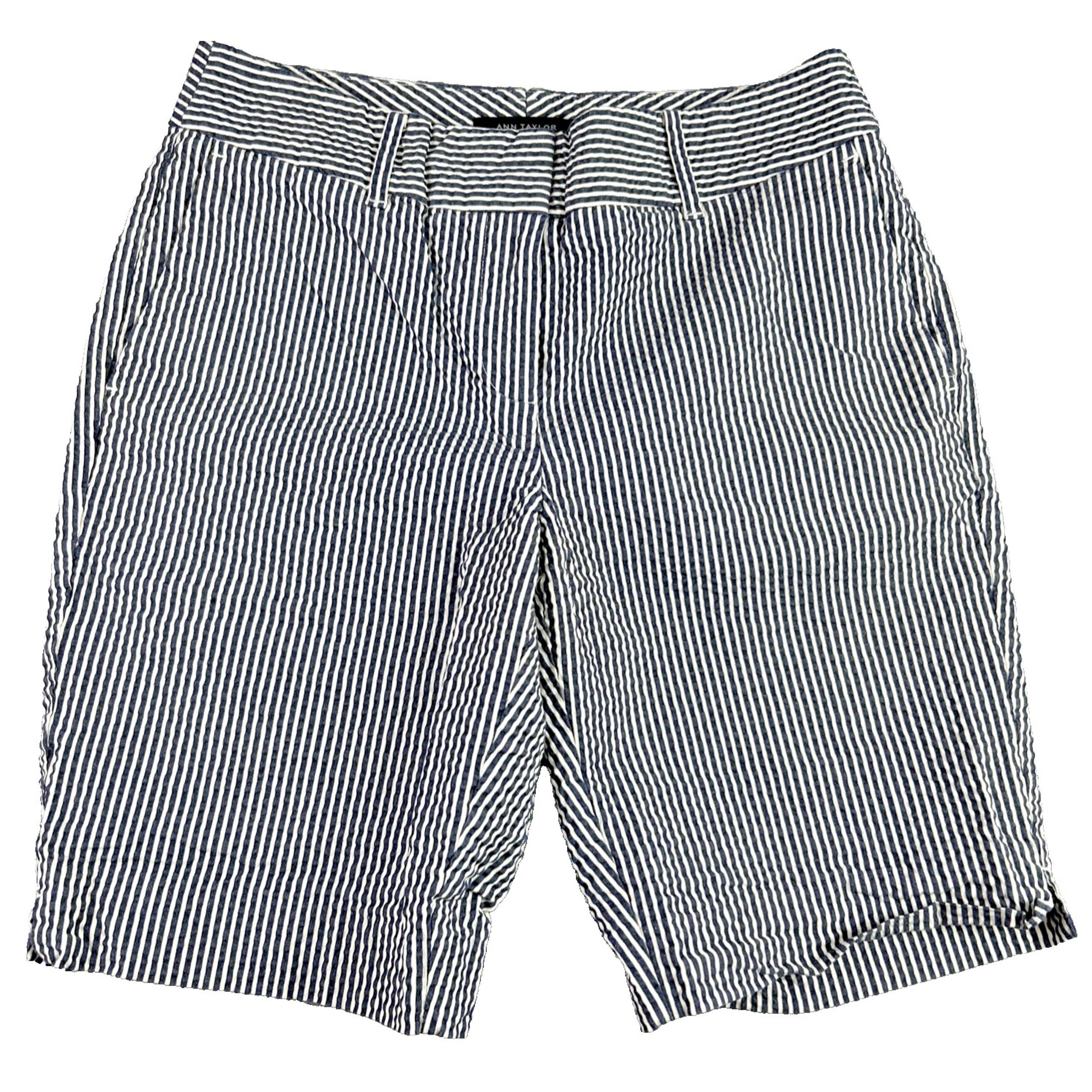 Ann Taylor Womens Petite 2P Kate Fit Shorts Blue White Seersucker Preppy Classic