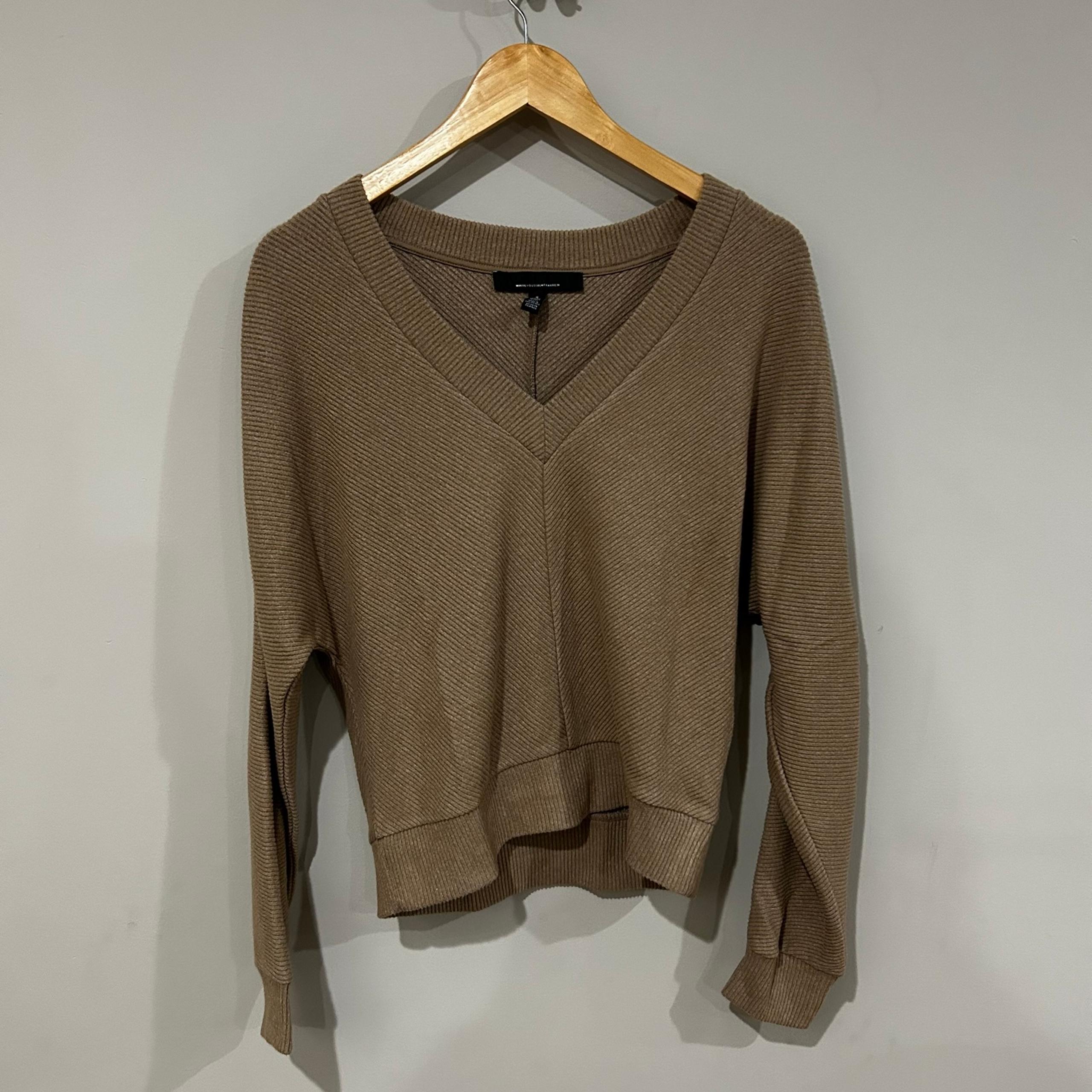 White House Black Market Women’s Size Small Tan V Neck Sweater