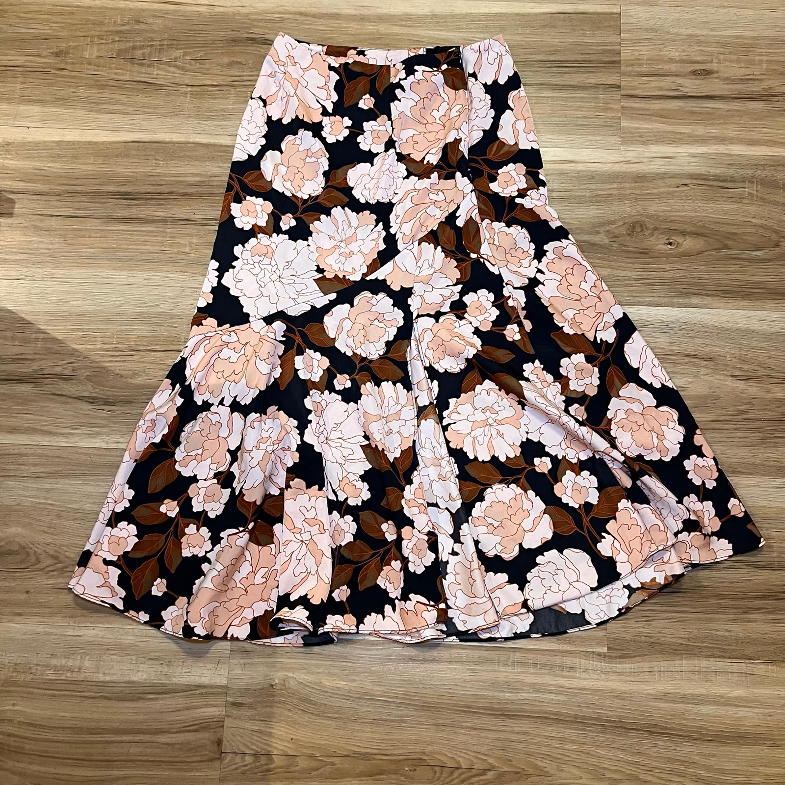 WHO WHAT WEAR Women Midi Floral Skirt Size 4