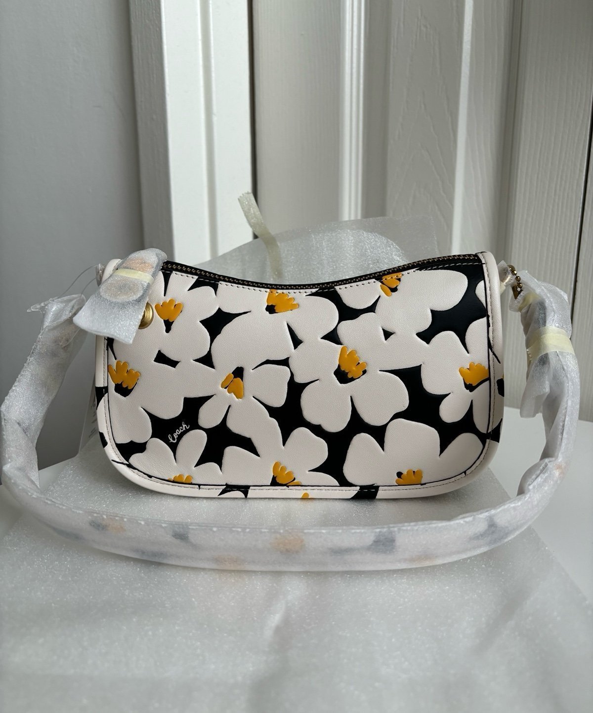 Coach Swinger Bag 20 With Floral Print