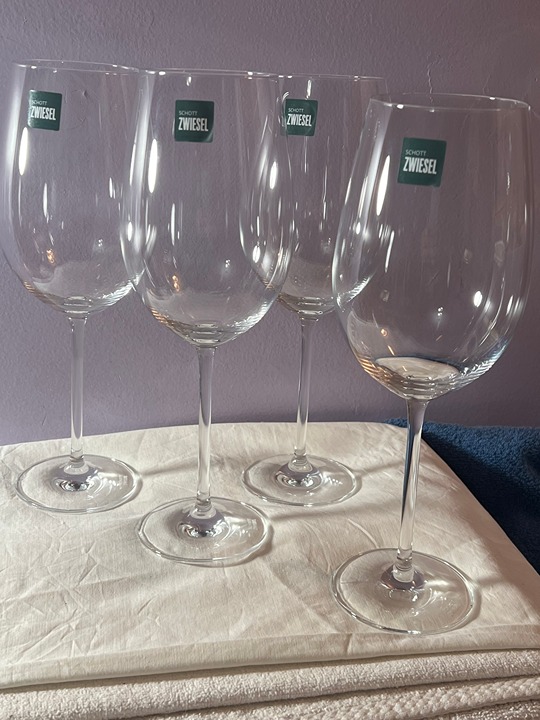 Schott Zwiesel set of 4 red wine glasses NIB PO8412