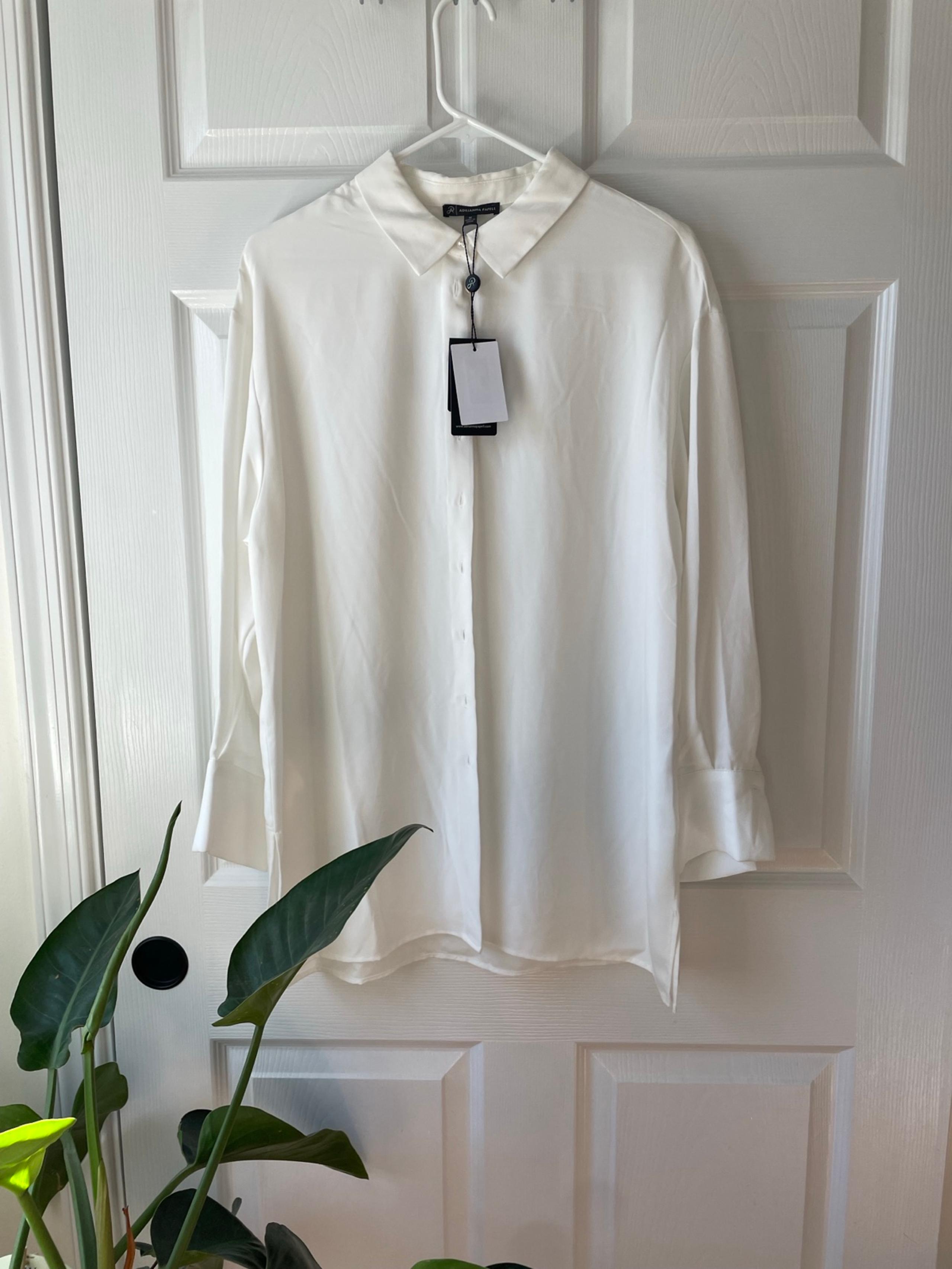 NWT Adrianna Papell Long White Button Front Womens Blouse Size Medium