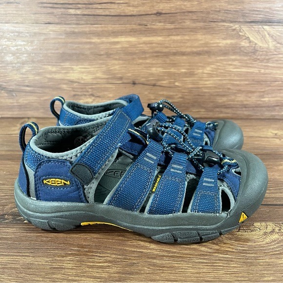 KEEN Blue Hiking Sandals Size 2Y Outdoor Shoes