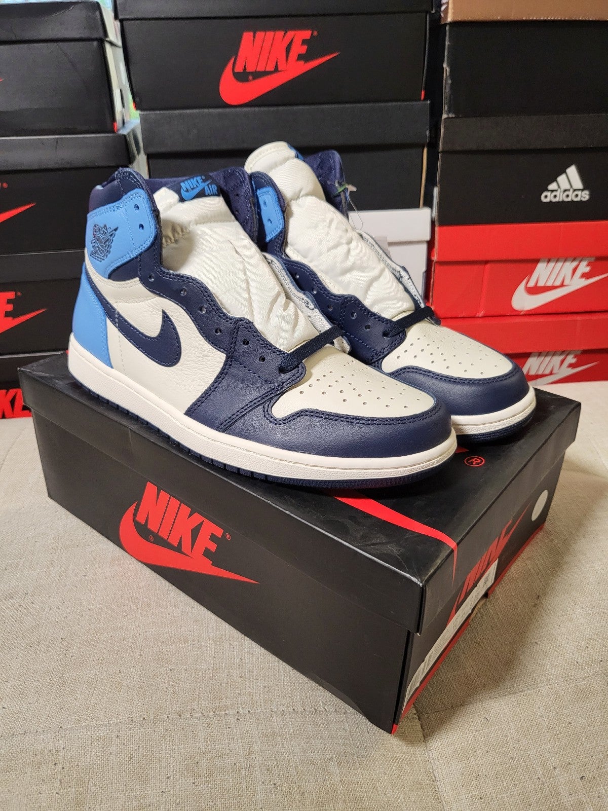 Air Jordan 1 Retro High obsidian UNC 10m