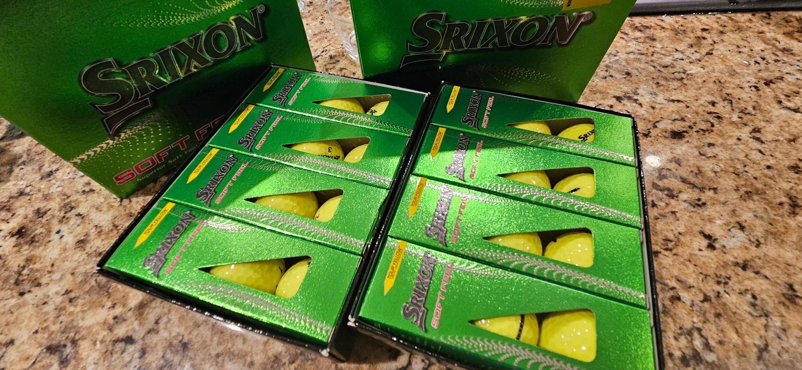 SRIXON SOFT FEEL GOLF BALL × 2 DOZEN