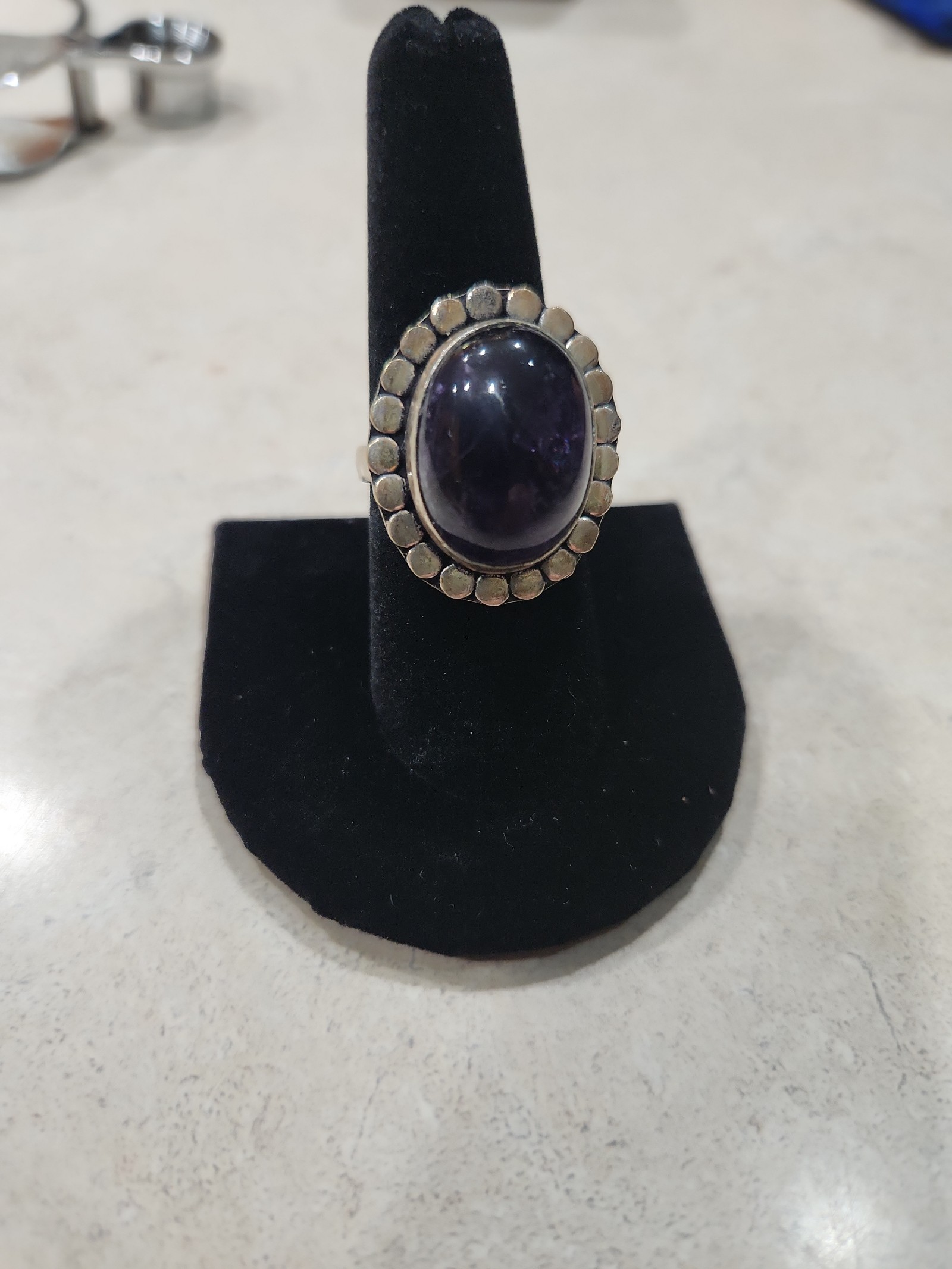 Beautiful Purple Amethyst Cobochon Ring, Great shape, Sz 9 Stamped .925