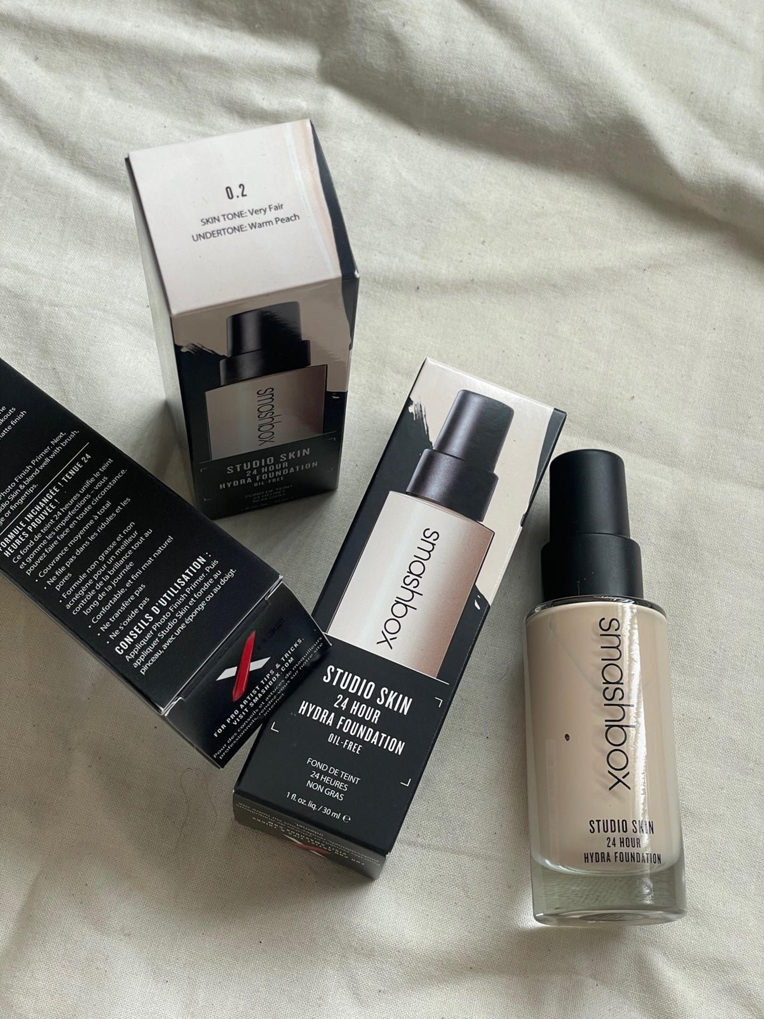 STUDIO SKIN 24 HOUR HYDRA FOUNDATION 1 fl oz/30 ml - Smashbox