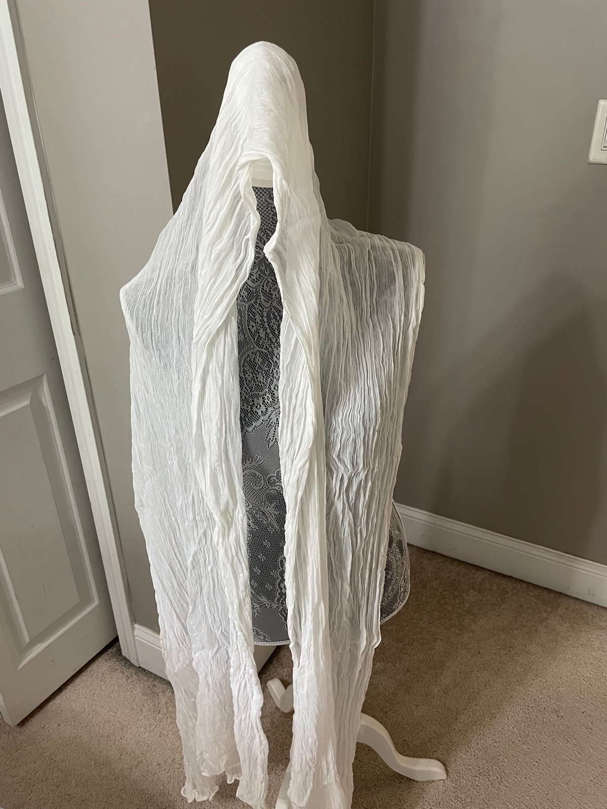 Simple white shalwar kameez