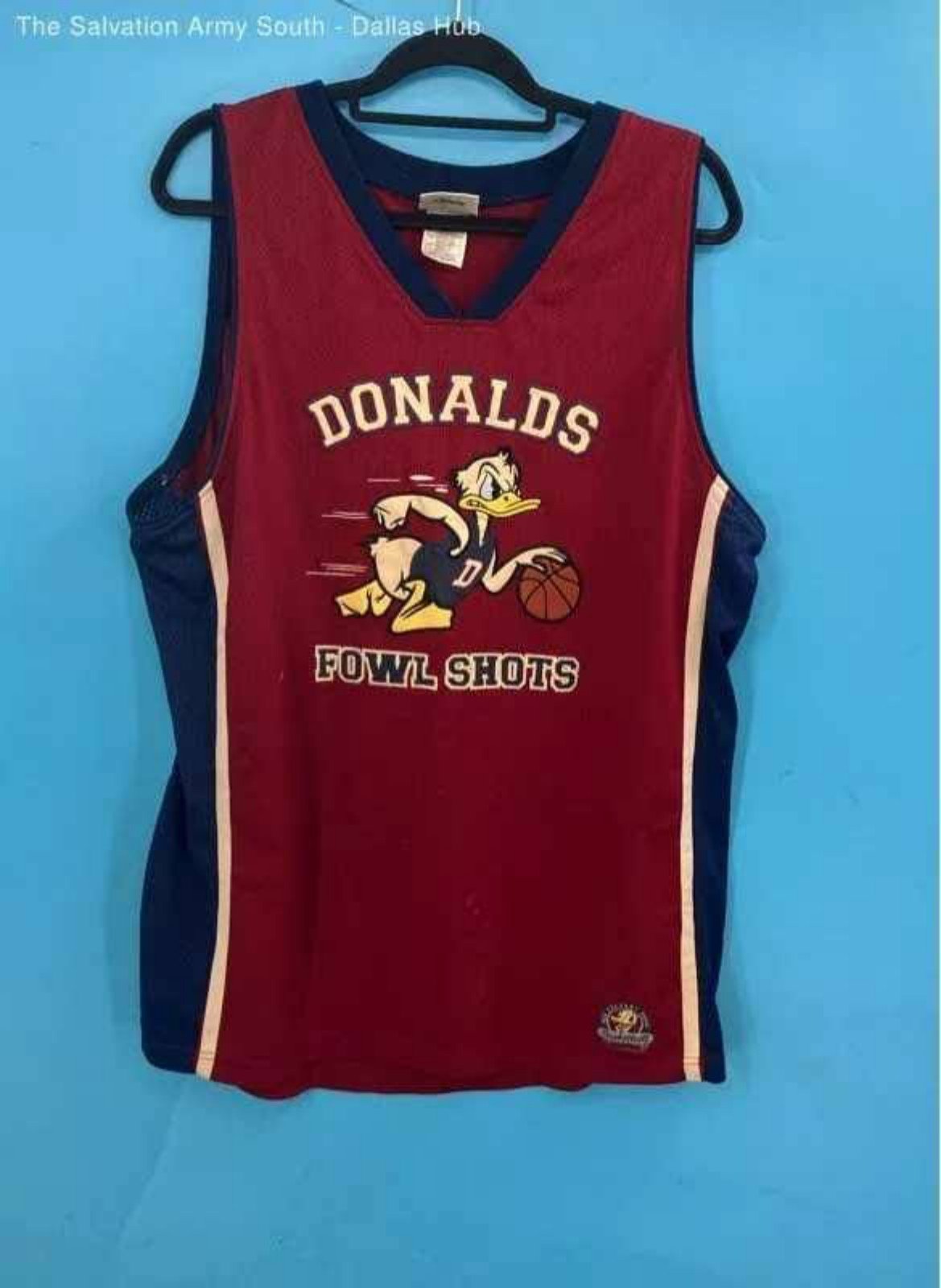 Walt Disney World Donald Duck Fowl Shots Basketball Jersey Mens Size Large.
