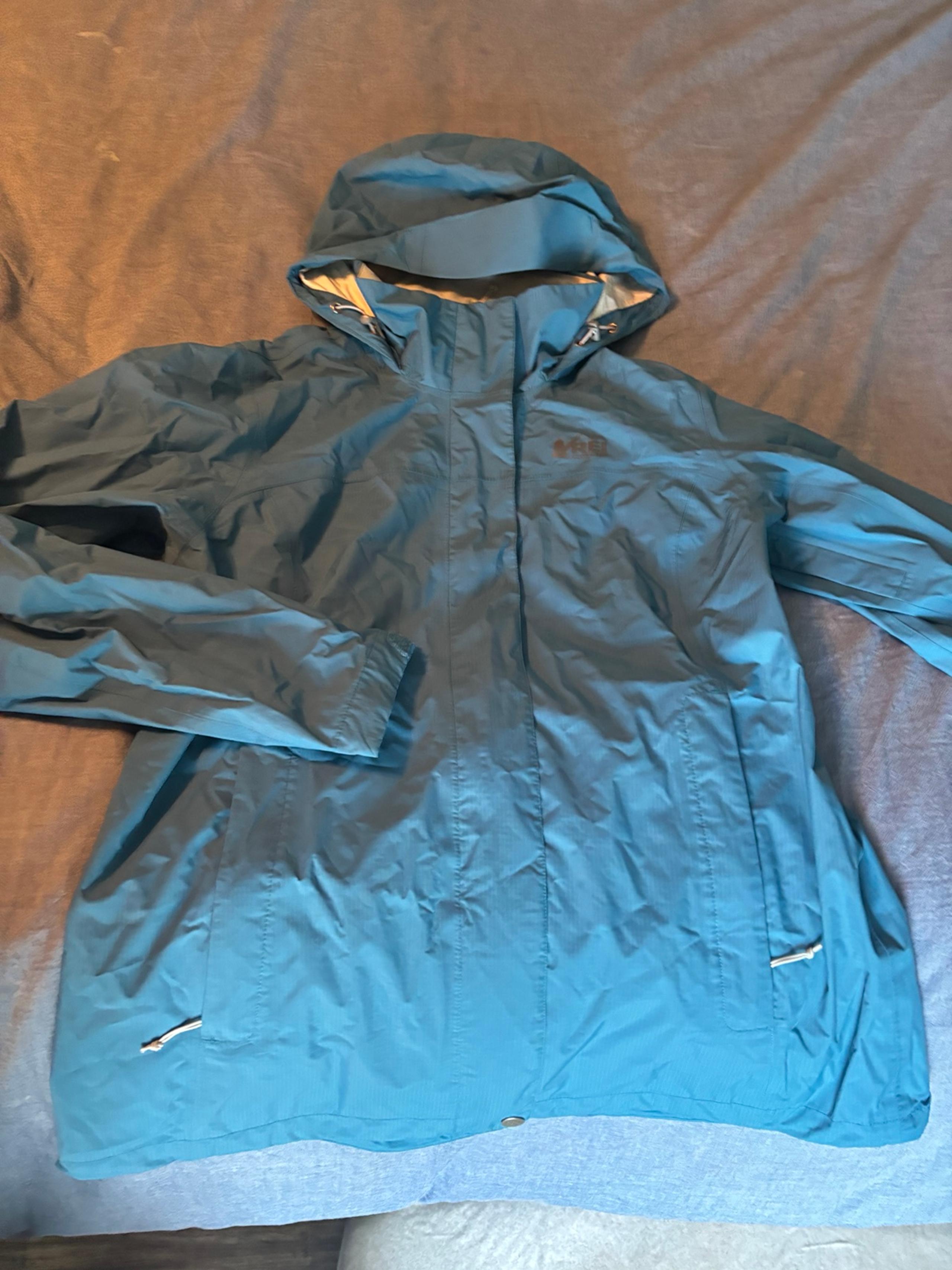 REI 2.5 rain Jacket