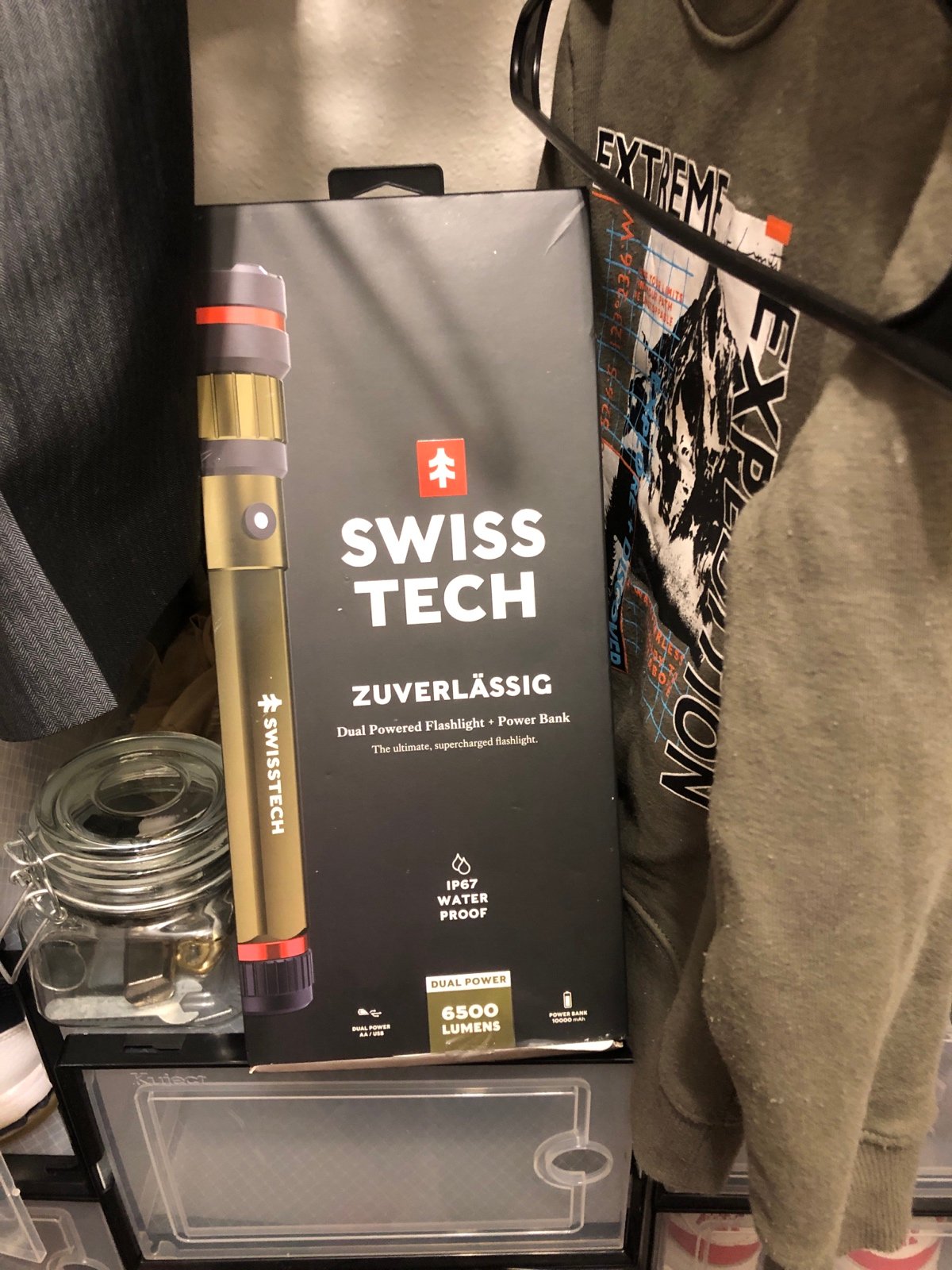Swiss tech dual powered flashlight plus power bank