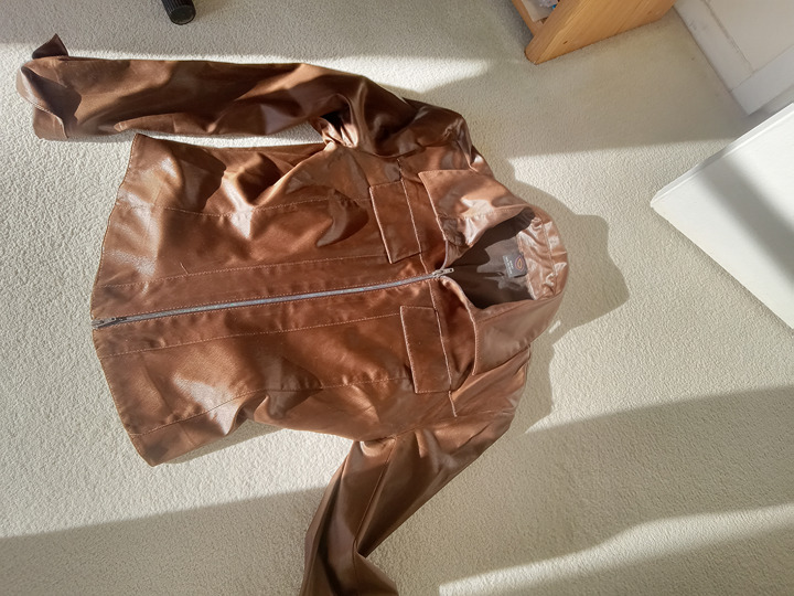 WOMENS PANT SUIT MADE IN ITALY Sz S LIGHT GOLDEN BROWN