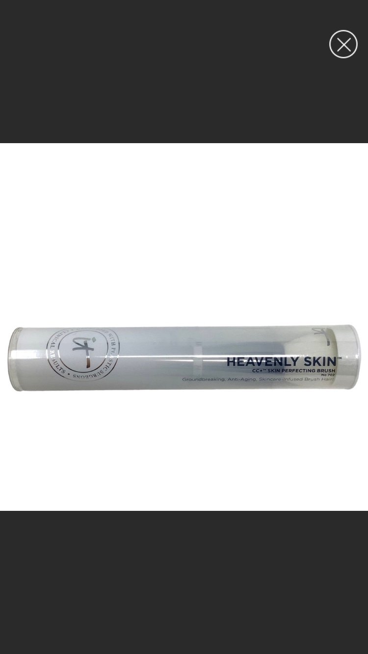 IT Cosmetics Skin Perfection Brush No. 702