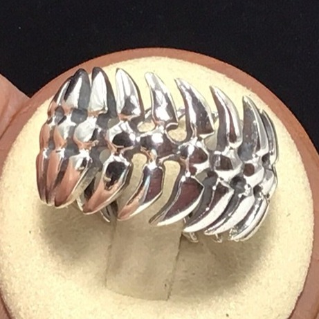 Men’s Ring Sterling Silver Fishbone 17.9g 5/8” Wide Size 12.25 New