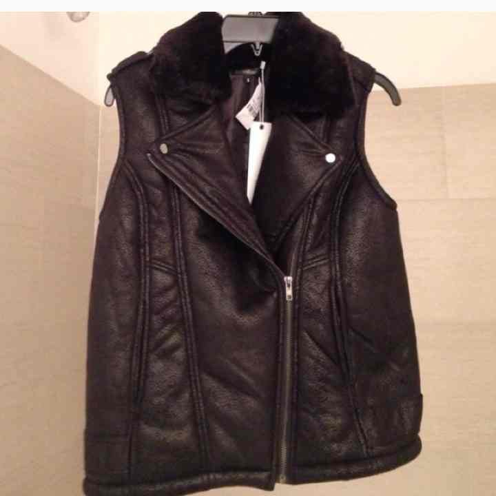 LF NWT vest