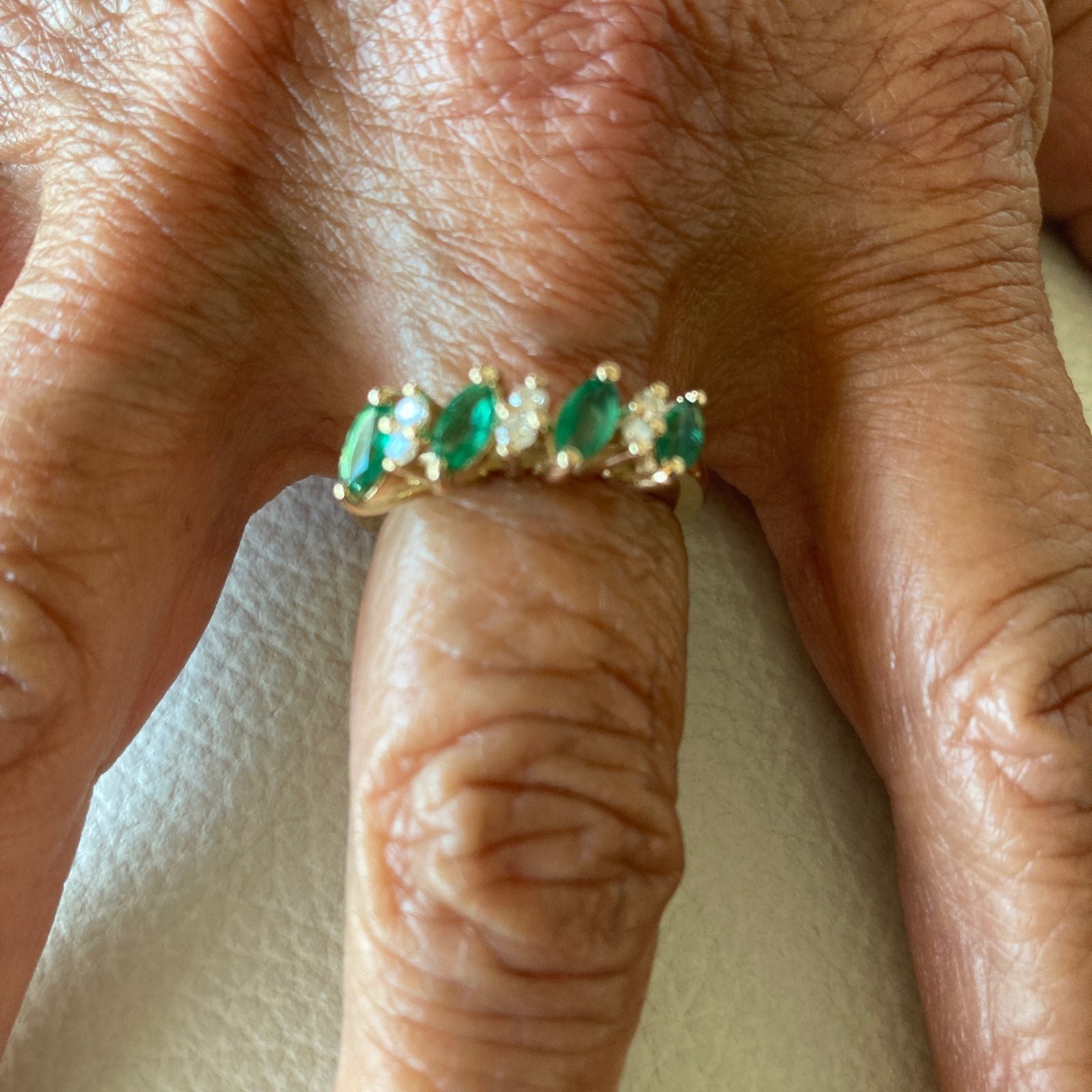 LADYS 14KT YG EMER/DIA DINNER RING