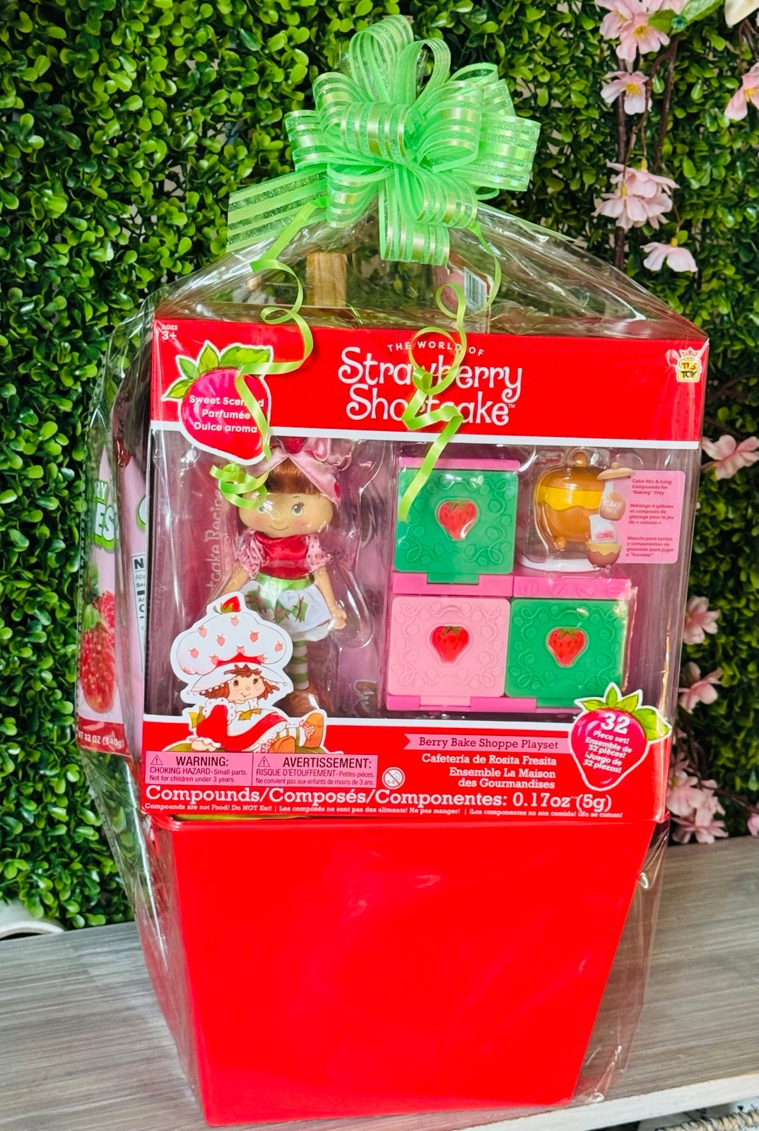 New Strawberry Shortcake Doll Gift Basket