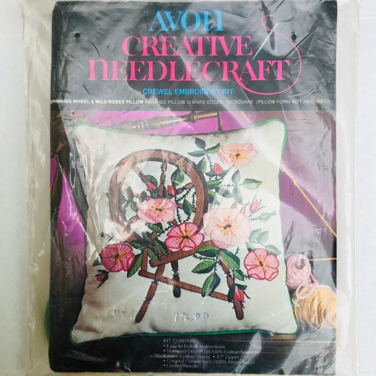 Vtg Avon Spinning Wheel Wild Roses Kit