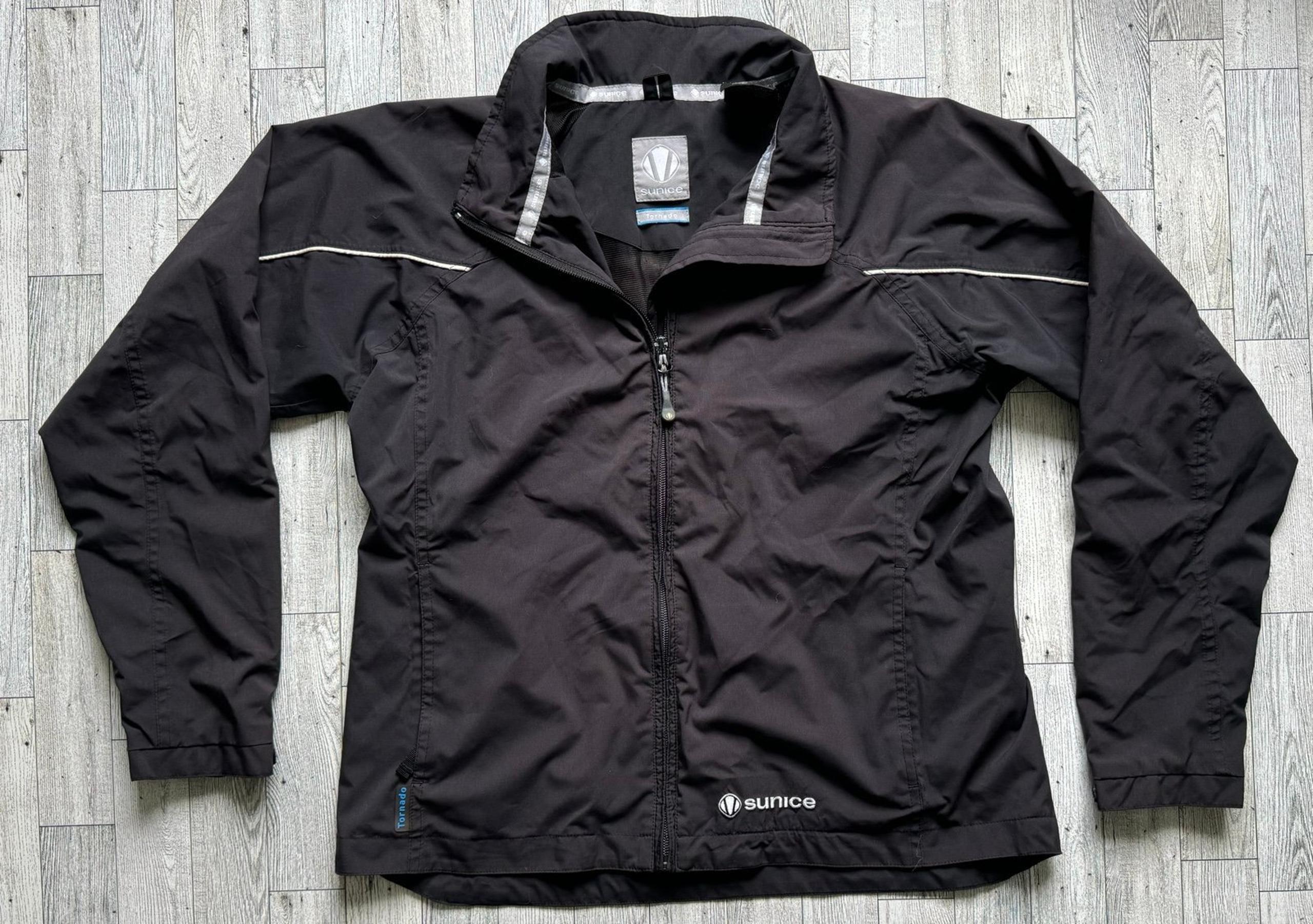 Sunice Womens Size Medium Black Tornado Windbreaker Jacket Outdoor Hiking