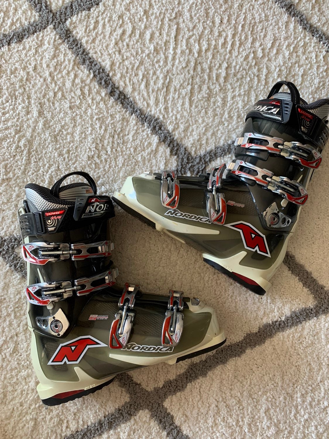 Nordica 10 Speed Machine 110 - 100 ski boots 270-275/315mm