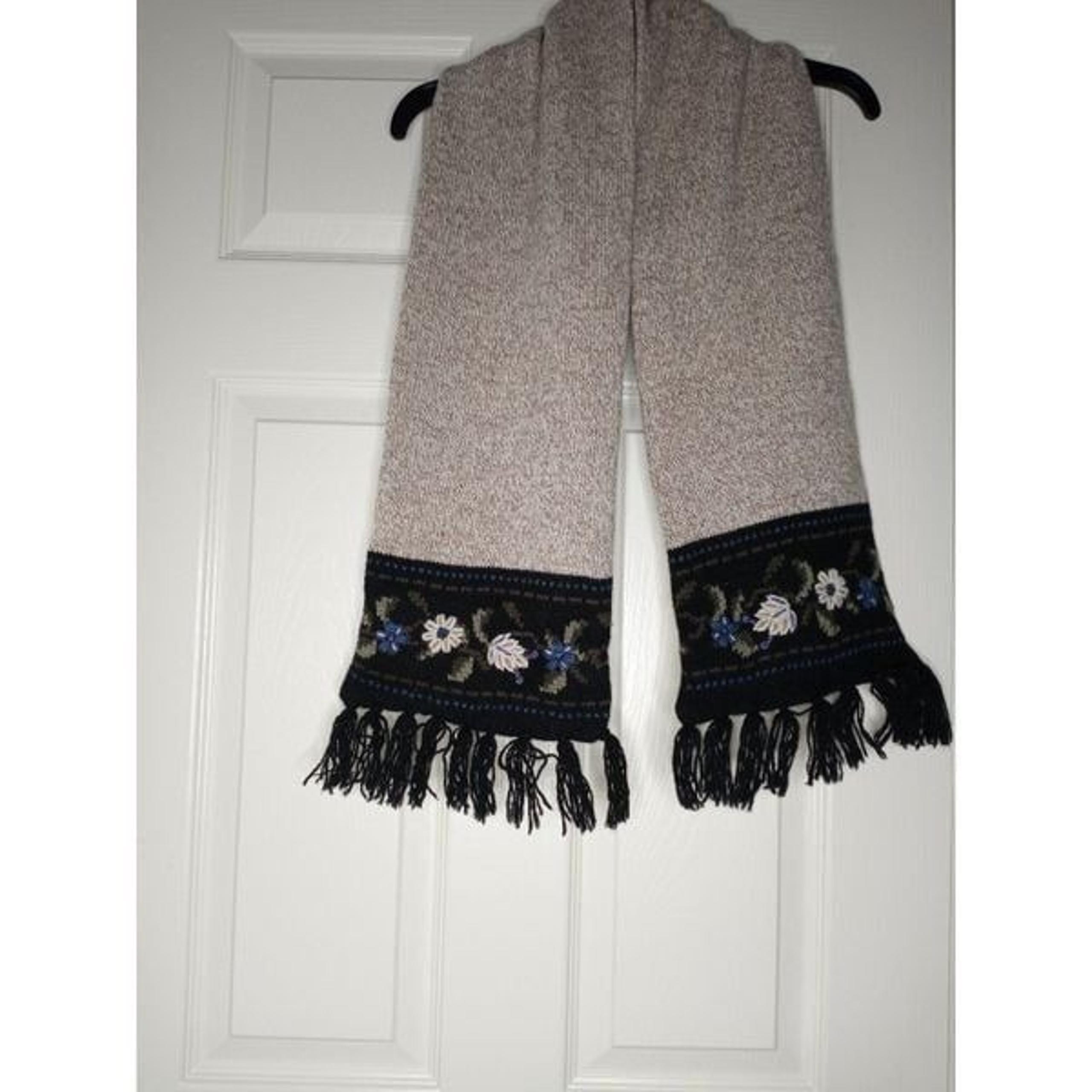 Warm Winter Gray Lined Wool Blend Embroidery Knitted Tassels Women's Scarf