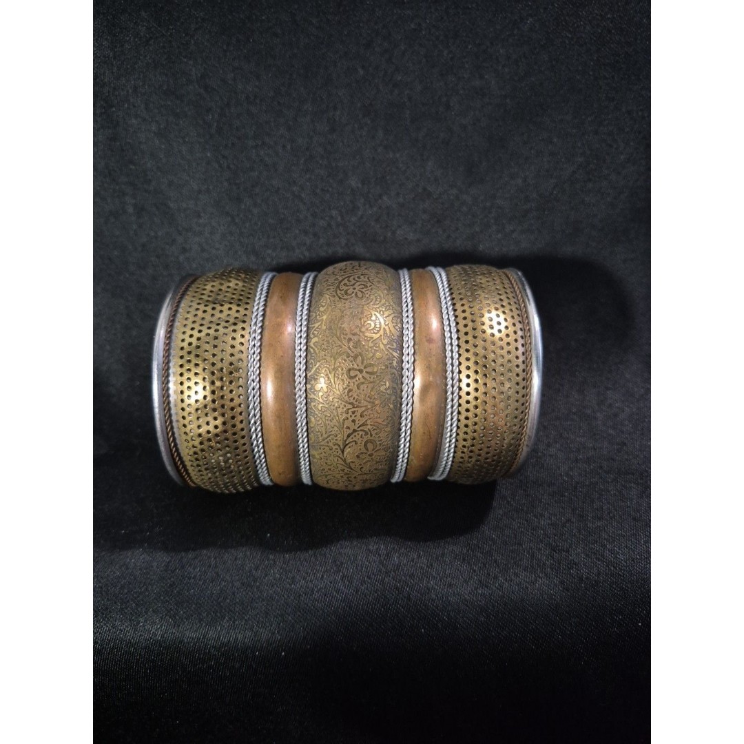 Vtg 3.75 Tribal Cuff Arm Bracelet Brass/Copper/Silver Tone Statement Jewelry