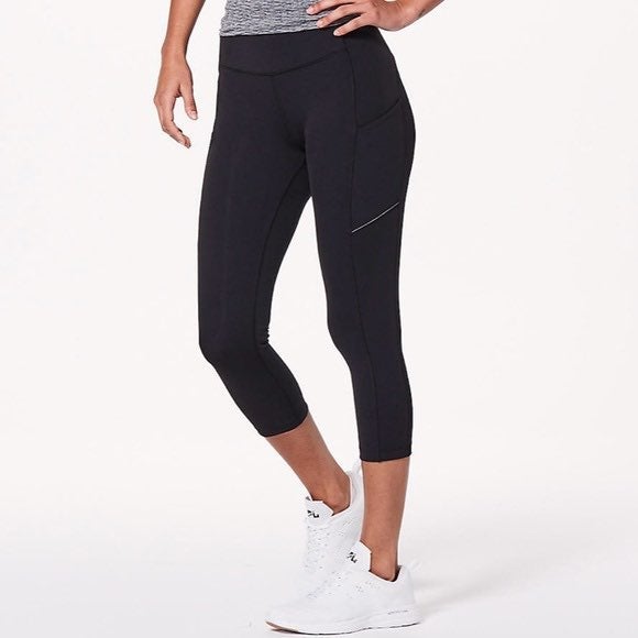 lululemon athletica Speed Up Crop 21 Bl