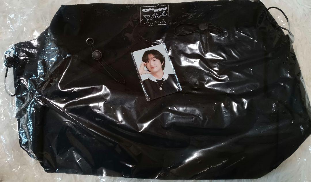 SHINee Onew Connection Bag Photocard