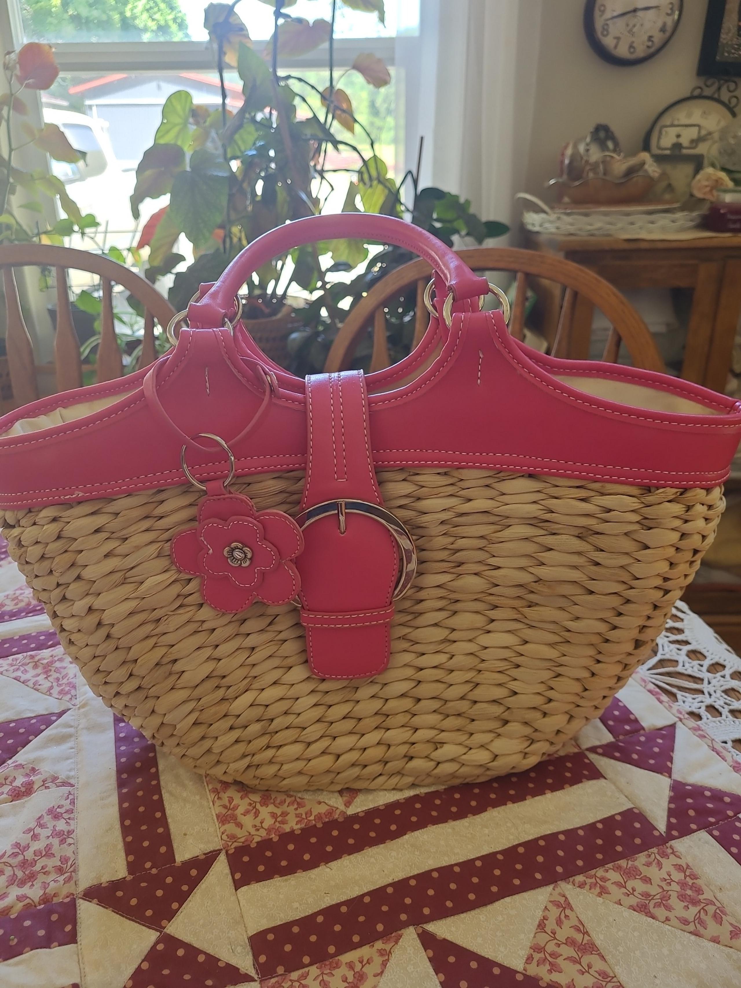 Coldwater Creek Straw Woven Tote Bag with pink handle buckle and fob vacation
