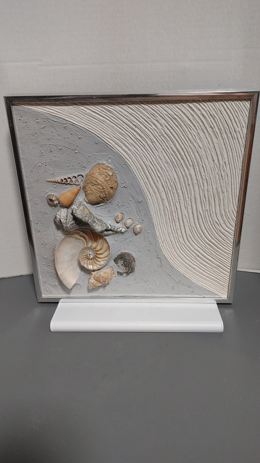 Regina Agran: Shell Art Wave # C.853