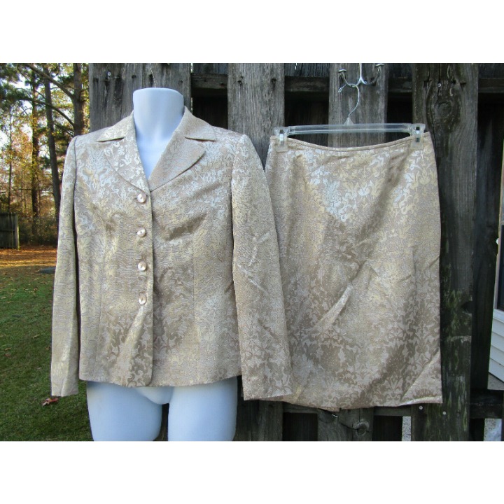 LE SUIT 2 Piece Skirt Suit Set Elegant Peach Beige, Full of Life Size 8, NWT