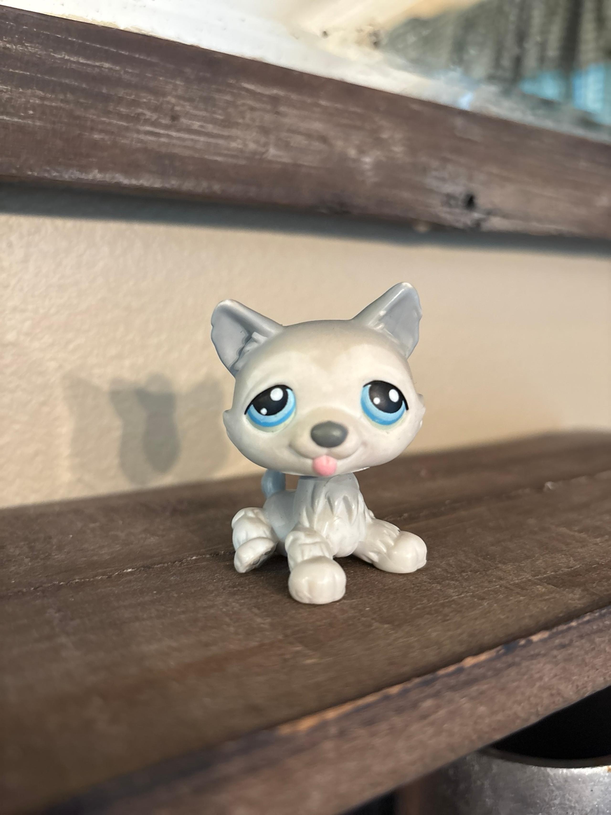 (2005) LPS #70 Husky Dog Grey/White Figure