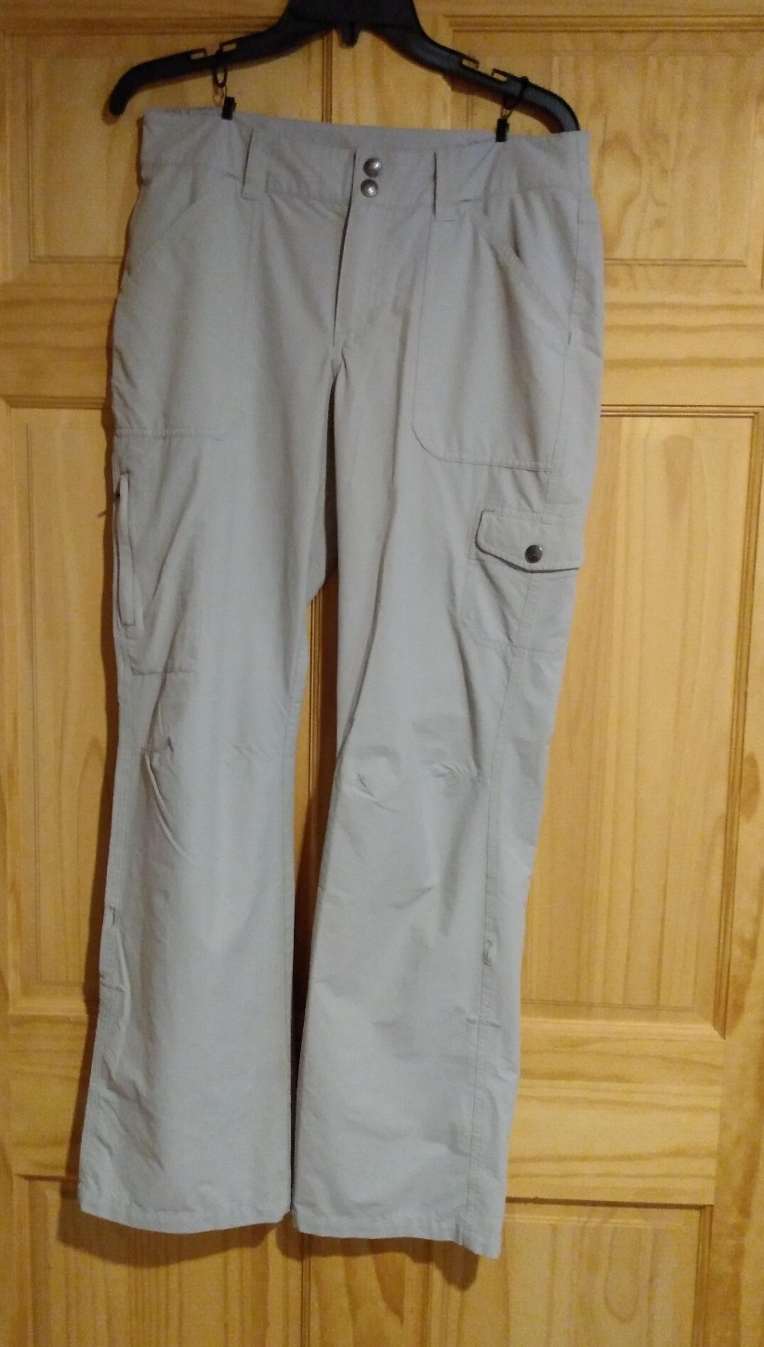 Patagonia hiking pants Women's-8 Beige Cargo convertible capris tab buttoned leg