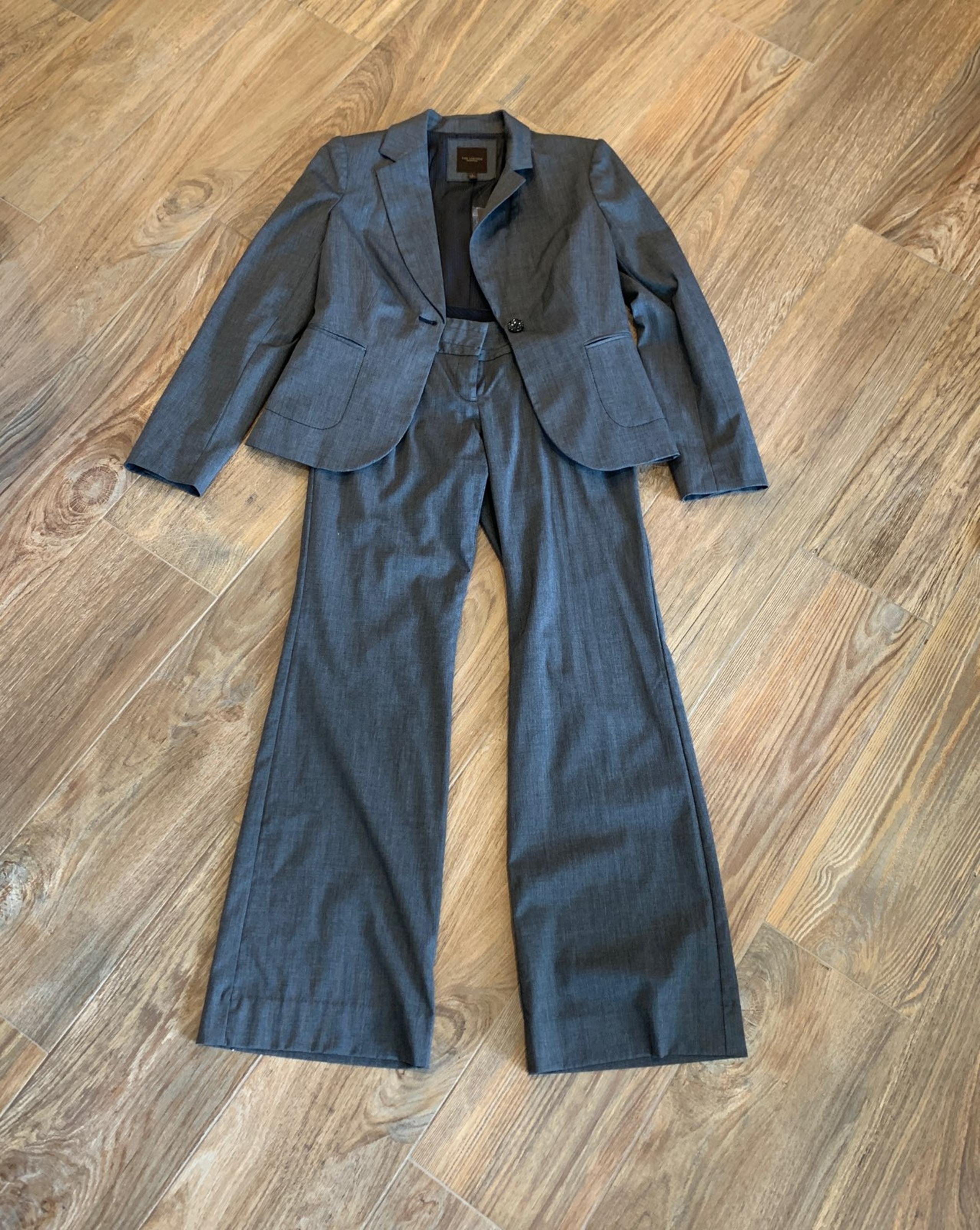 The Limited 2pc suit set size 4/6