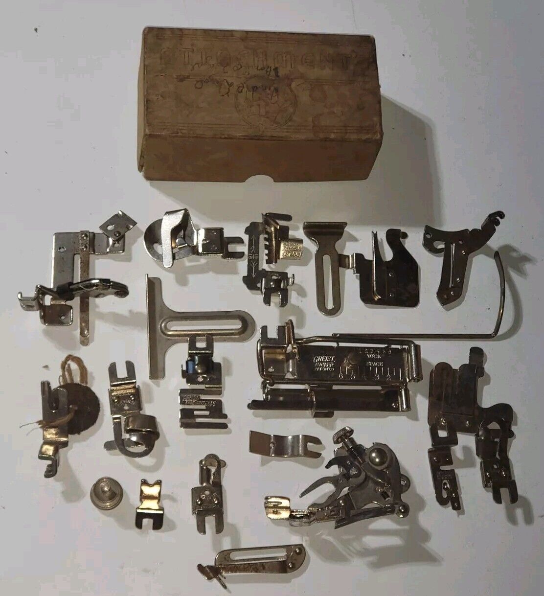 Vintage GREIST Sewing Lot Machine Attachments & Accessories feet Original Box