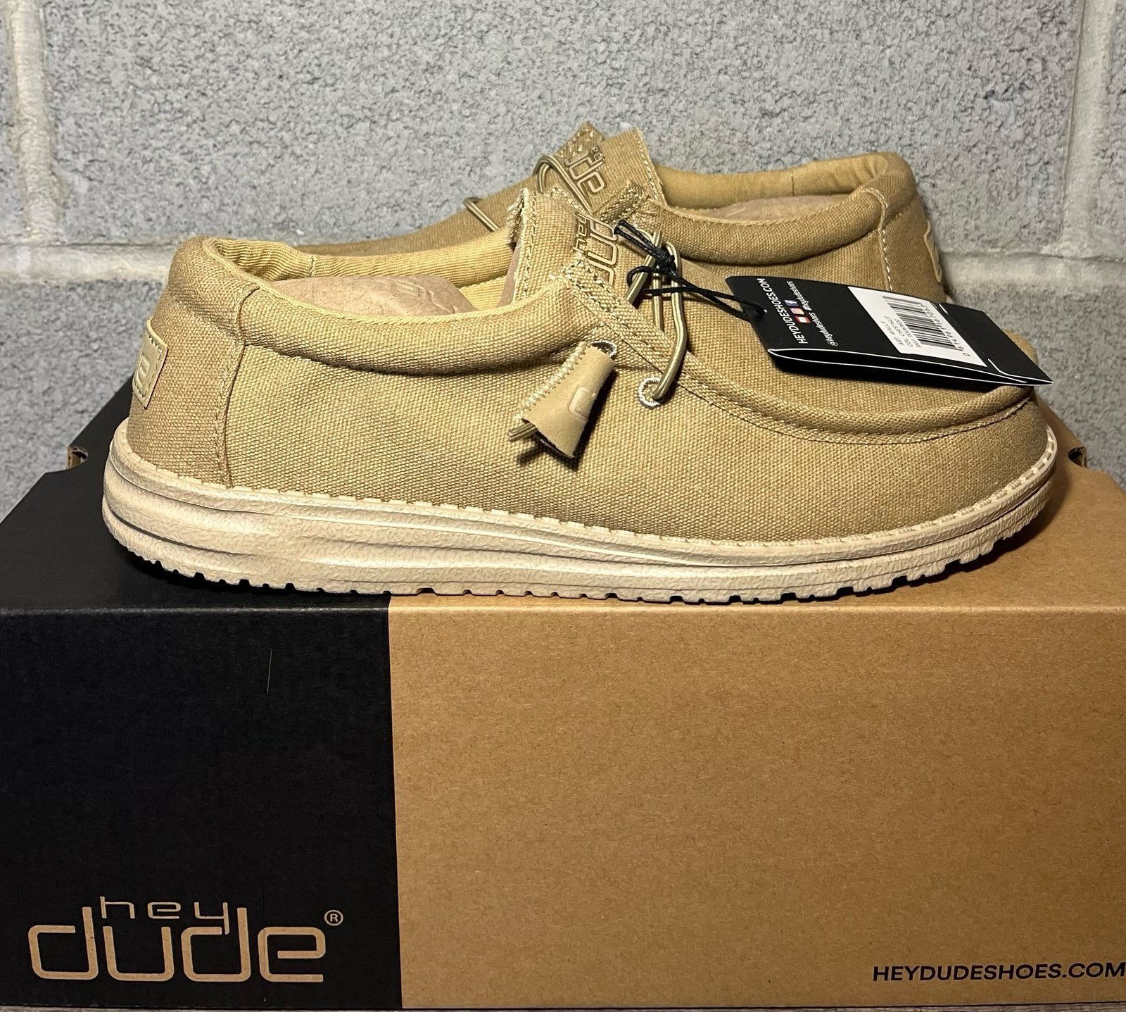 Men's Original Hey Dude Wally Chestnut Canvas Laced-Up Loafer Shoes Size 8