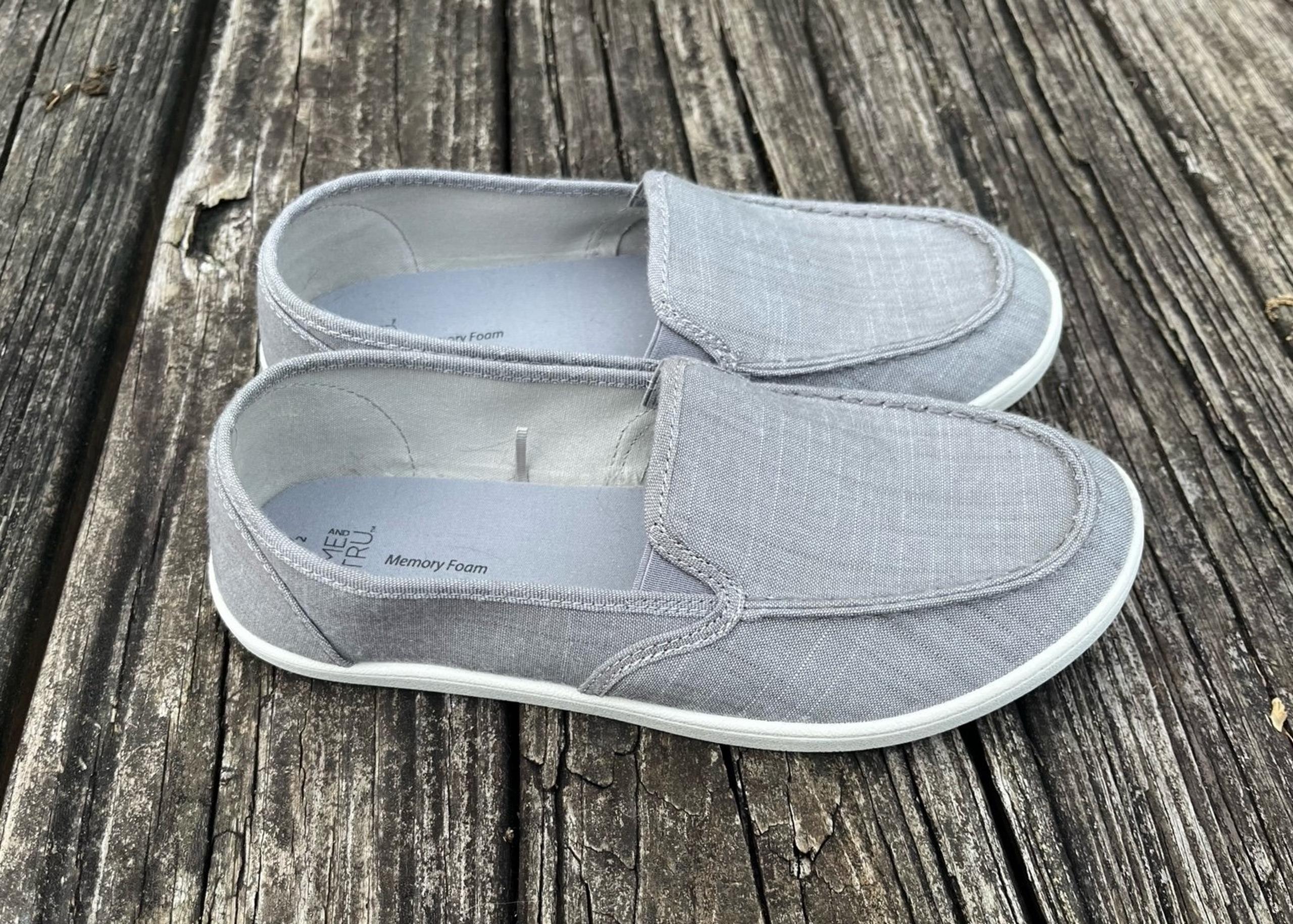 Women’s 8.5 Memory Foam Slip-Ons by Time and Tru