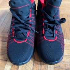Boy basketball shoes