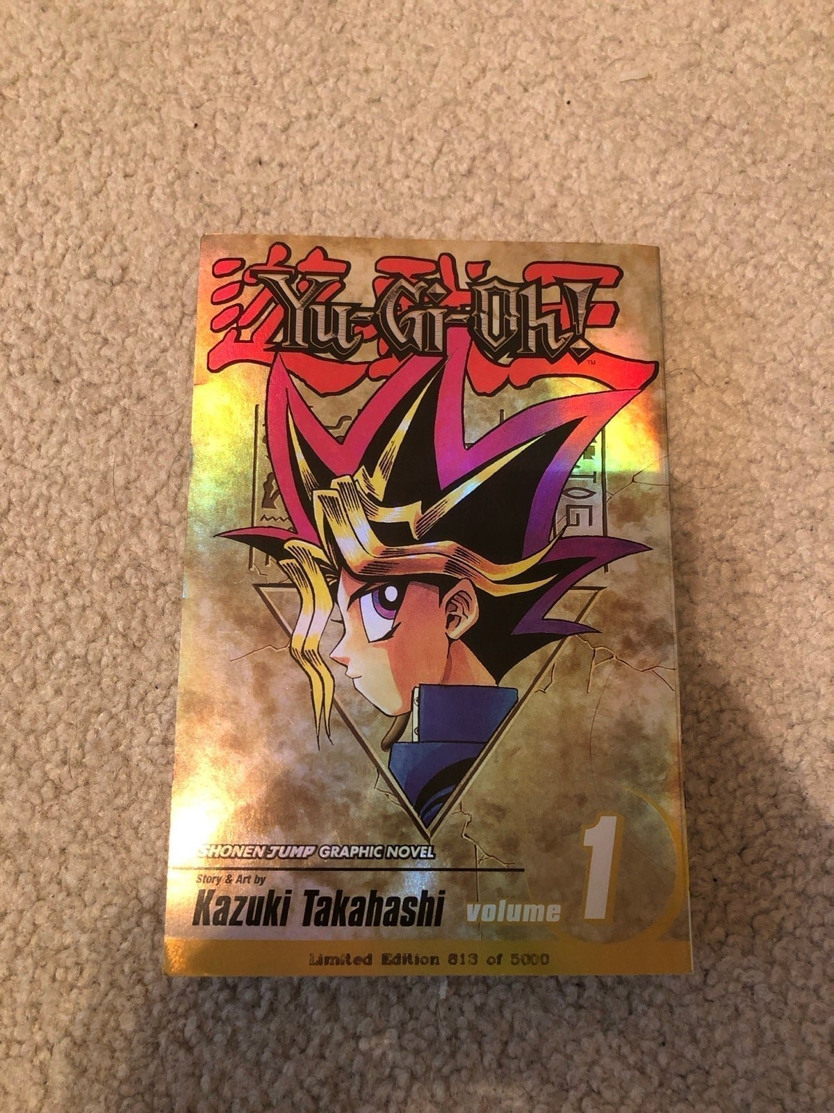 Rare Limited edition holographic yu-gi-oh manga volume 1 (GREAT CONDITION)