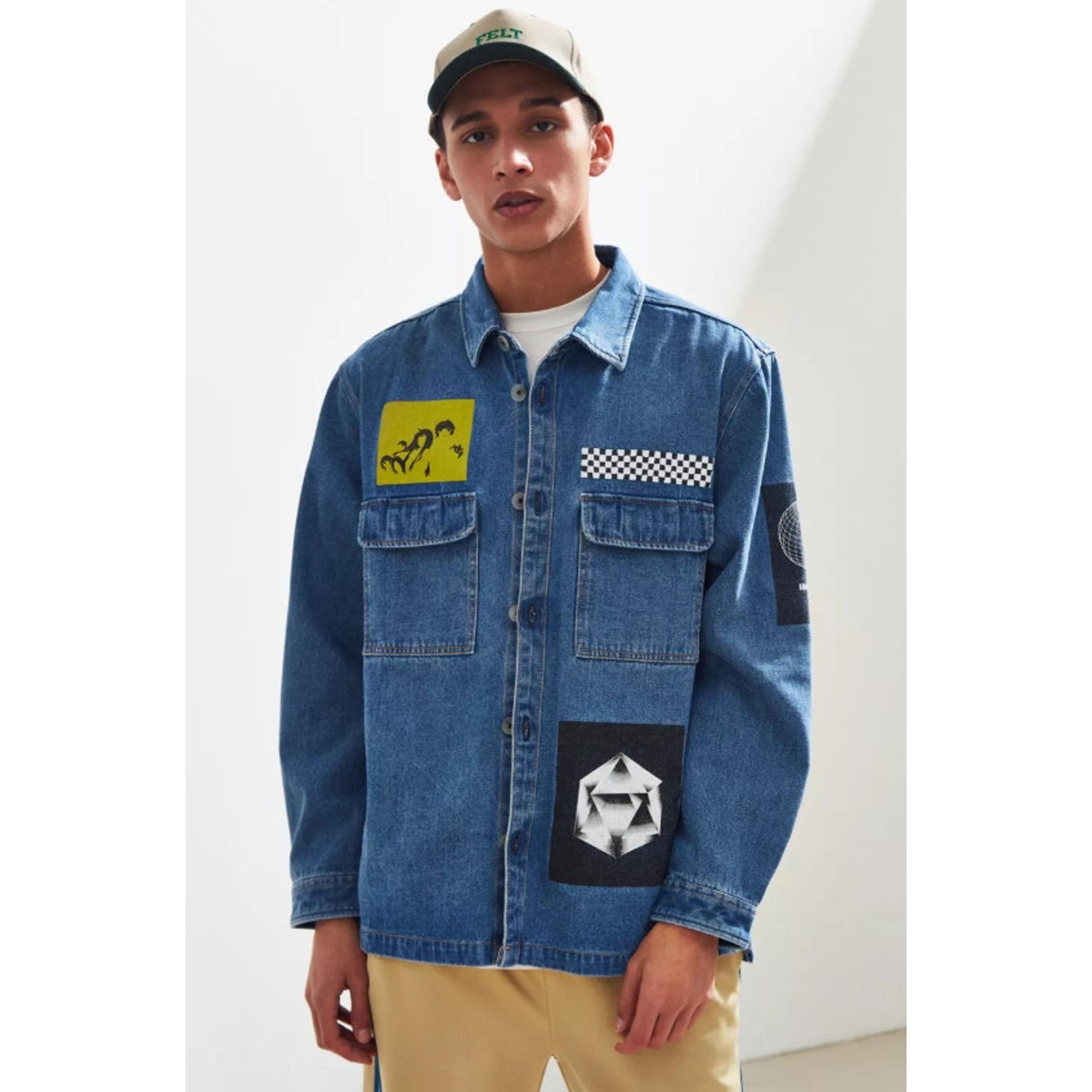 Urban Outfitters Men’s Button Front Graphic Patches Over Denim Shirt Size L Blue