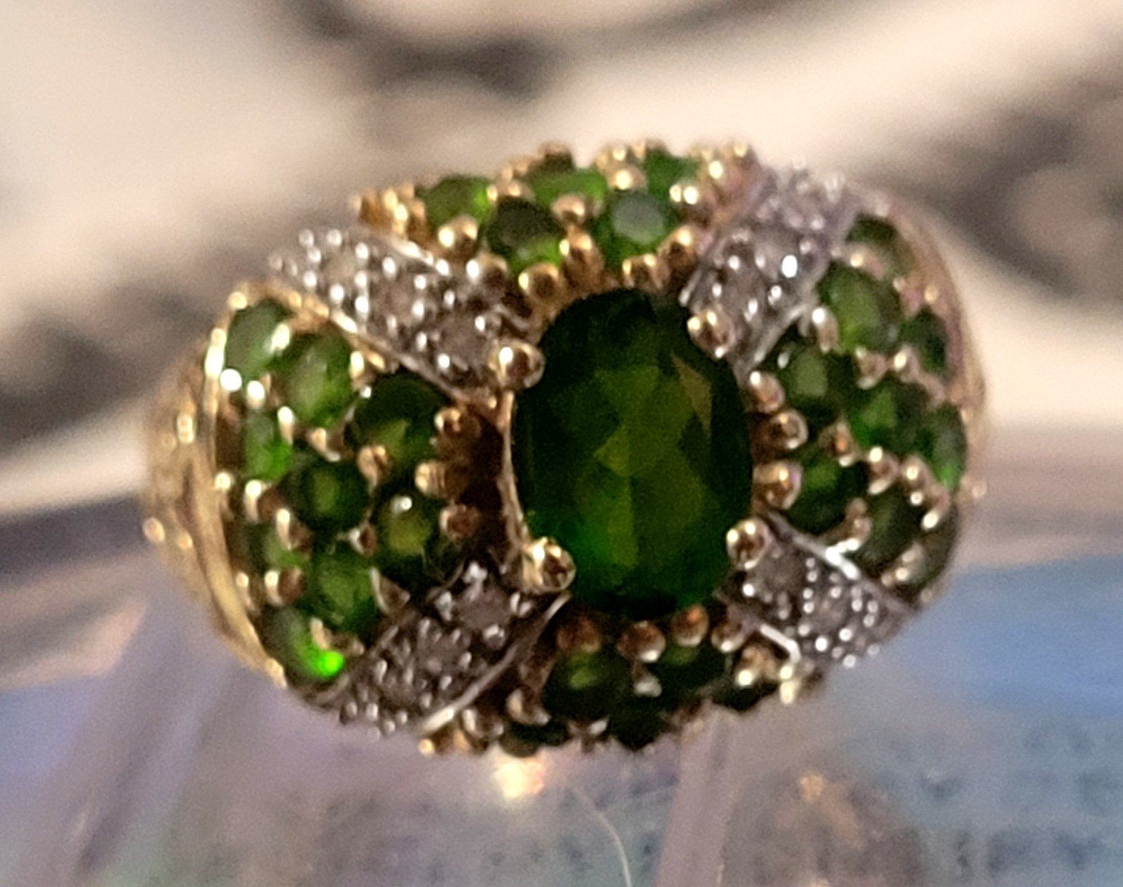 Beautiful 14k yellow gold Diopside Gemstone and Diamond Cluster ring - size 5.5