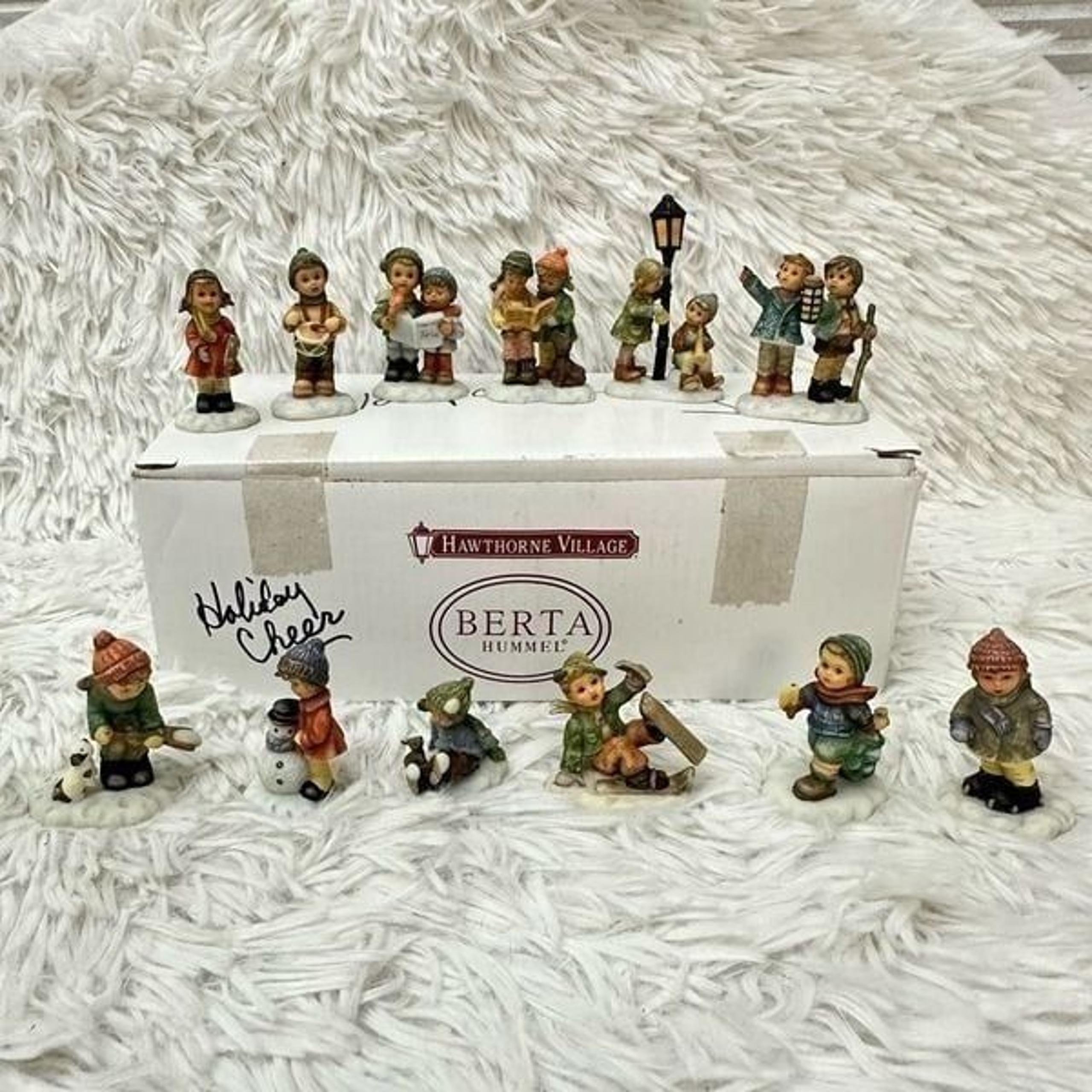 Berta Hummel Hawthorne Village Vintage 12 pc Mini 2”Figurines Kids in Snow RARE