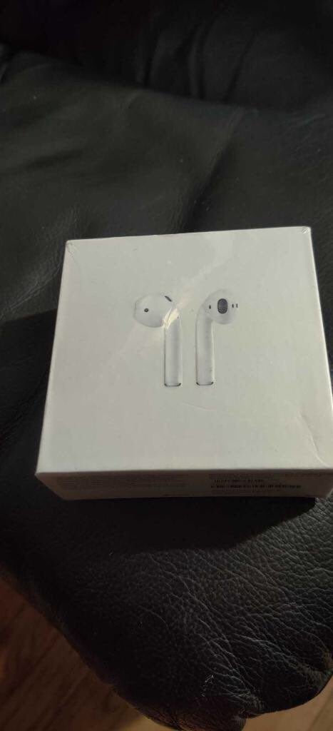 Apple AirPods 2nd generation